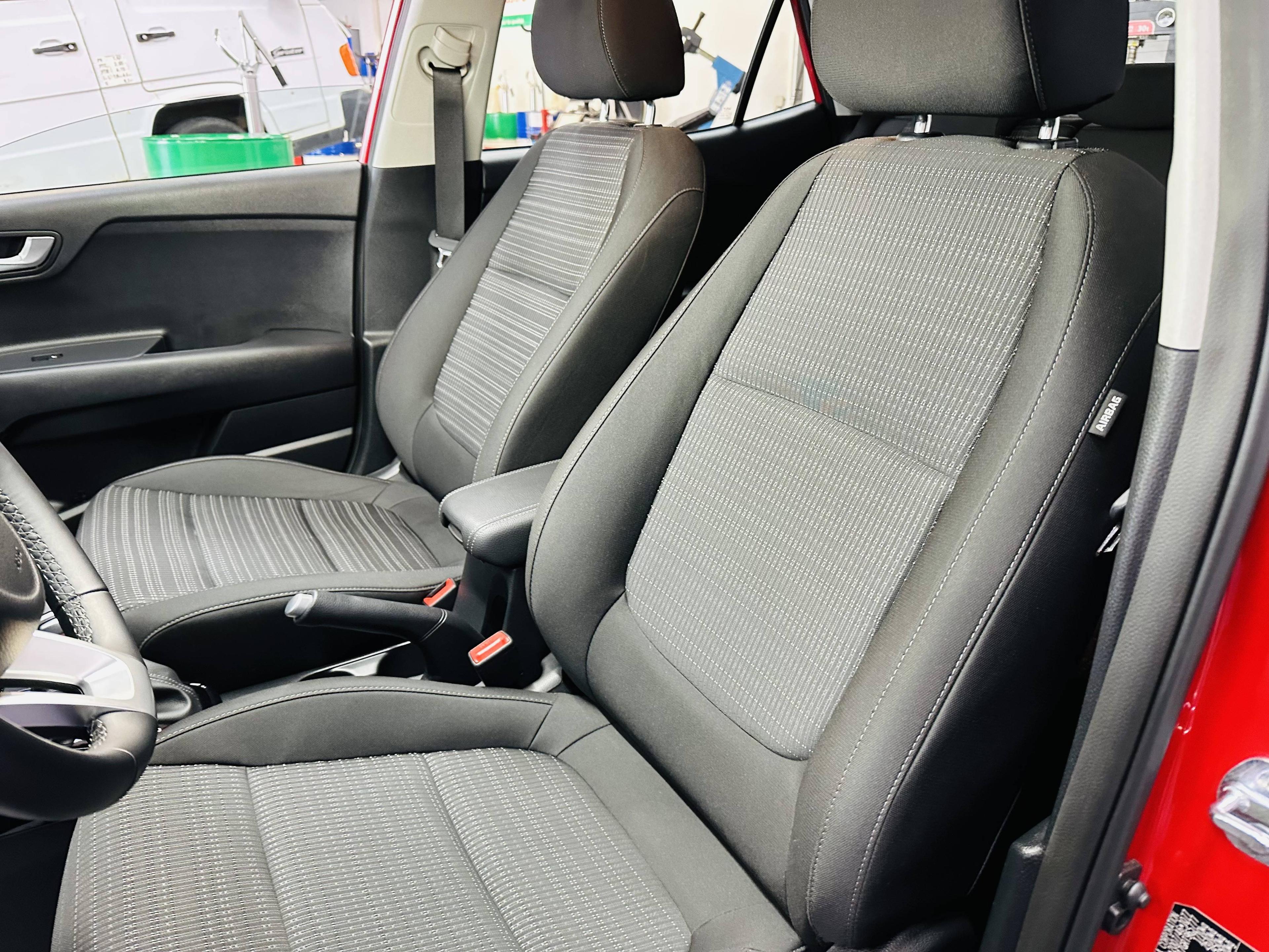 KIA STONIC