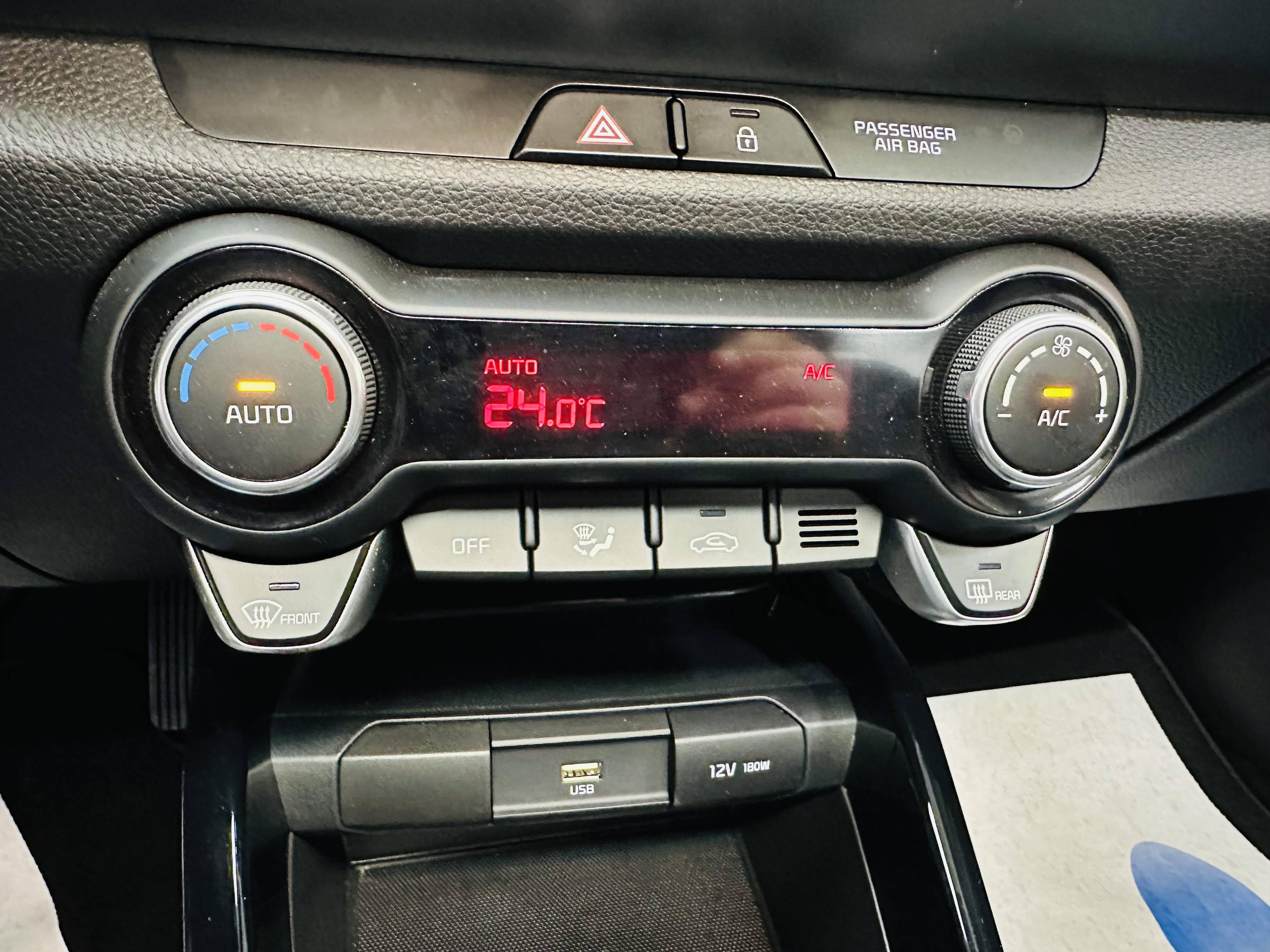 KIA STONIC