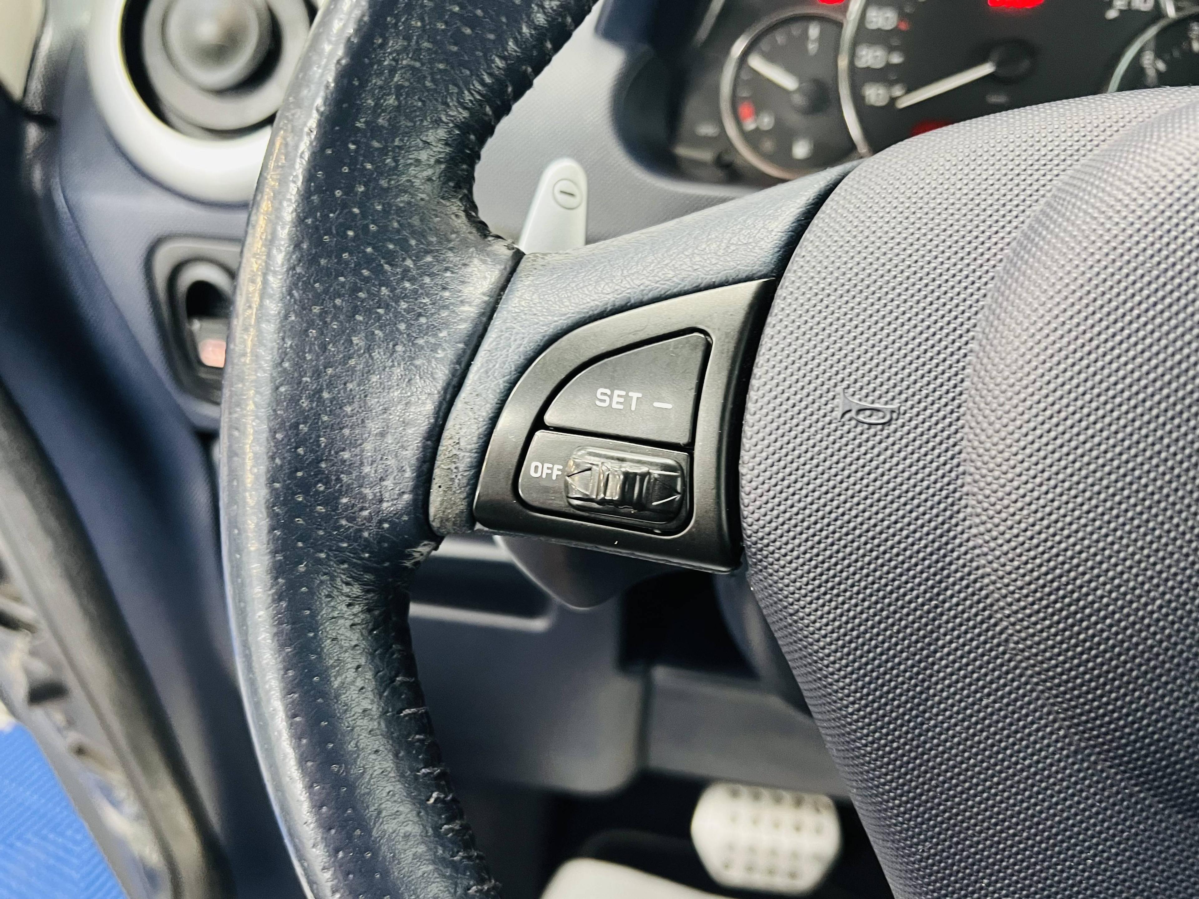 PEUGEOT 1007
