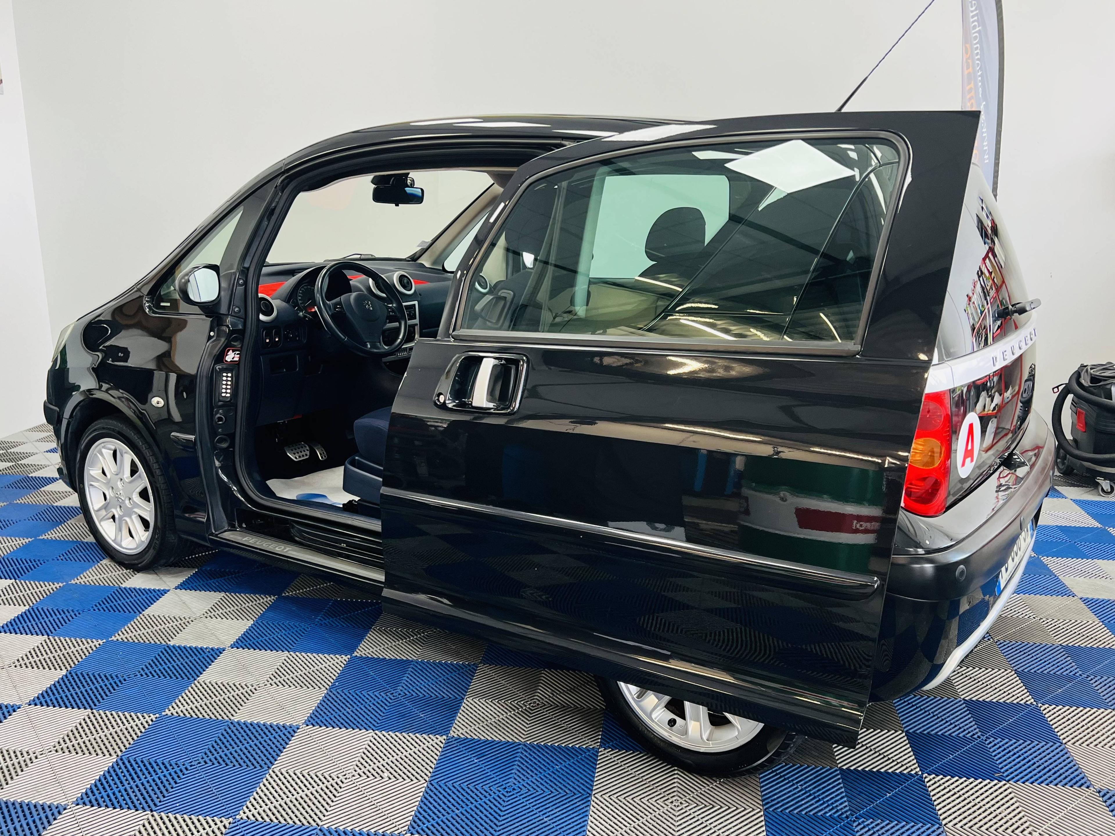 PEUGEOT 1007