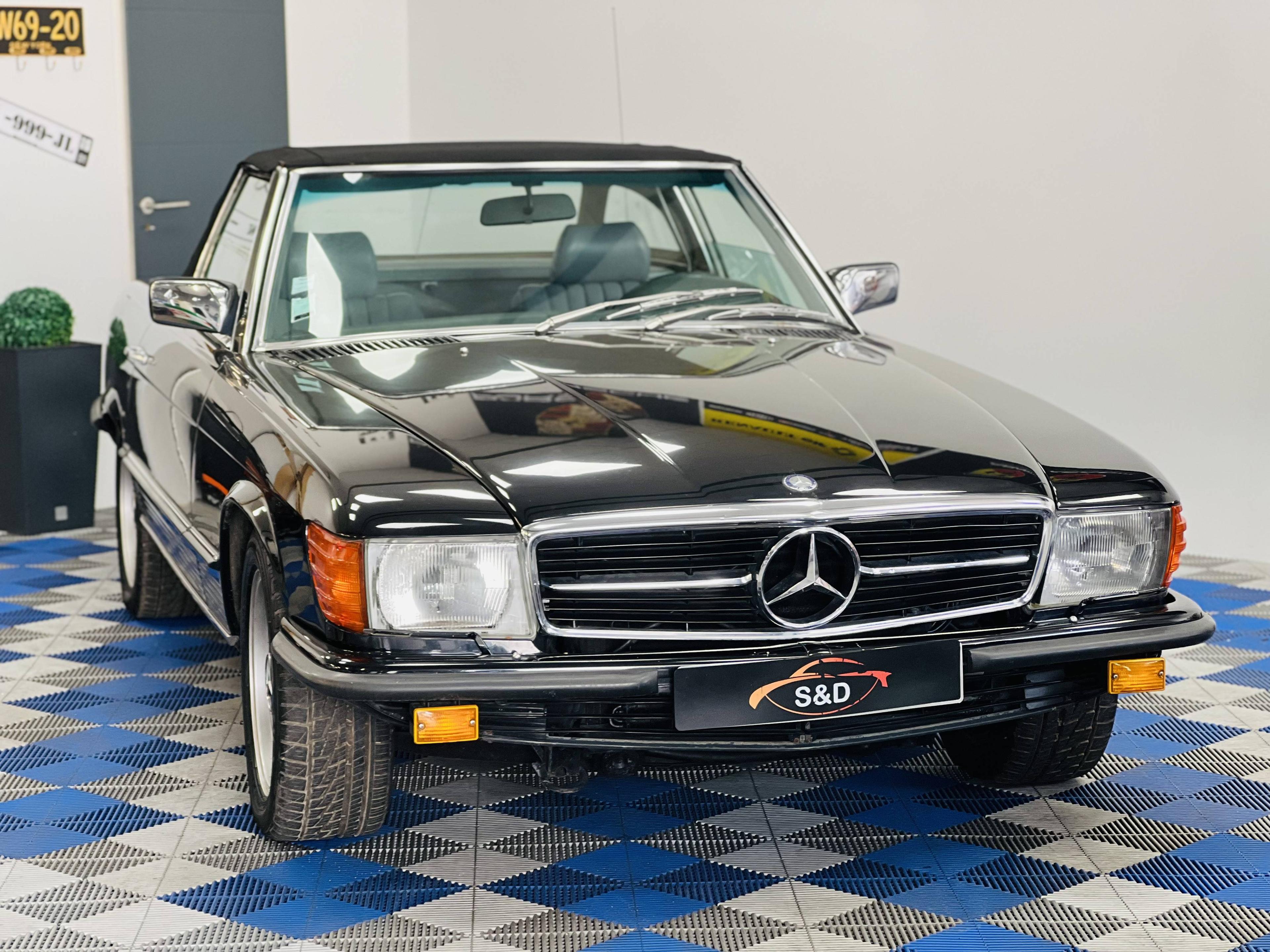 MERCEDES-BENZ 