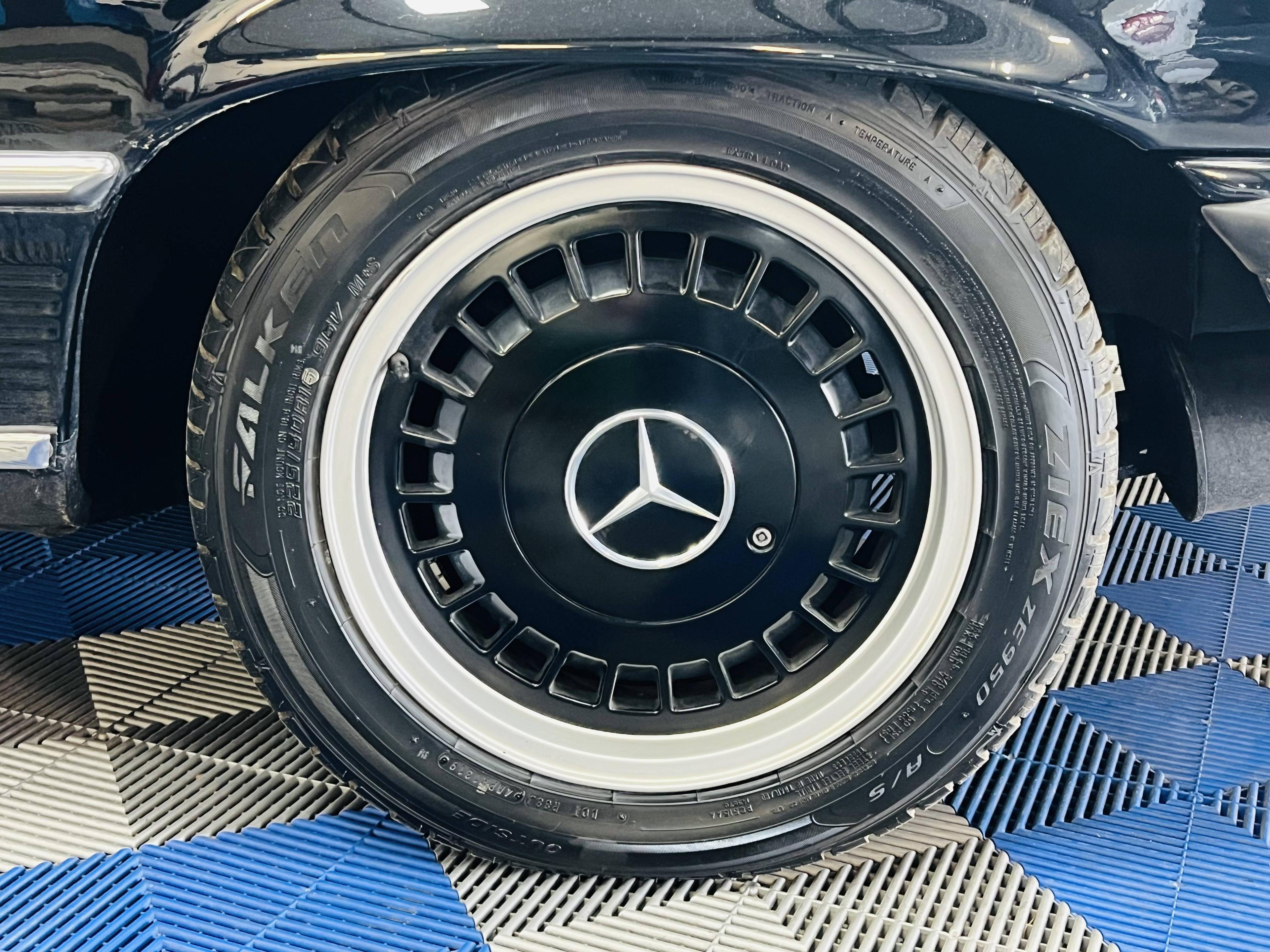 MERCEDES-BENZ 