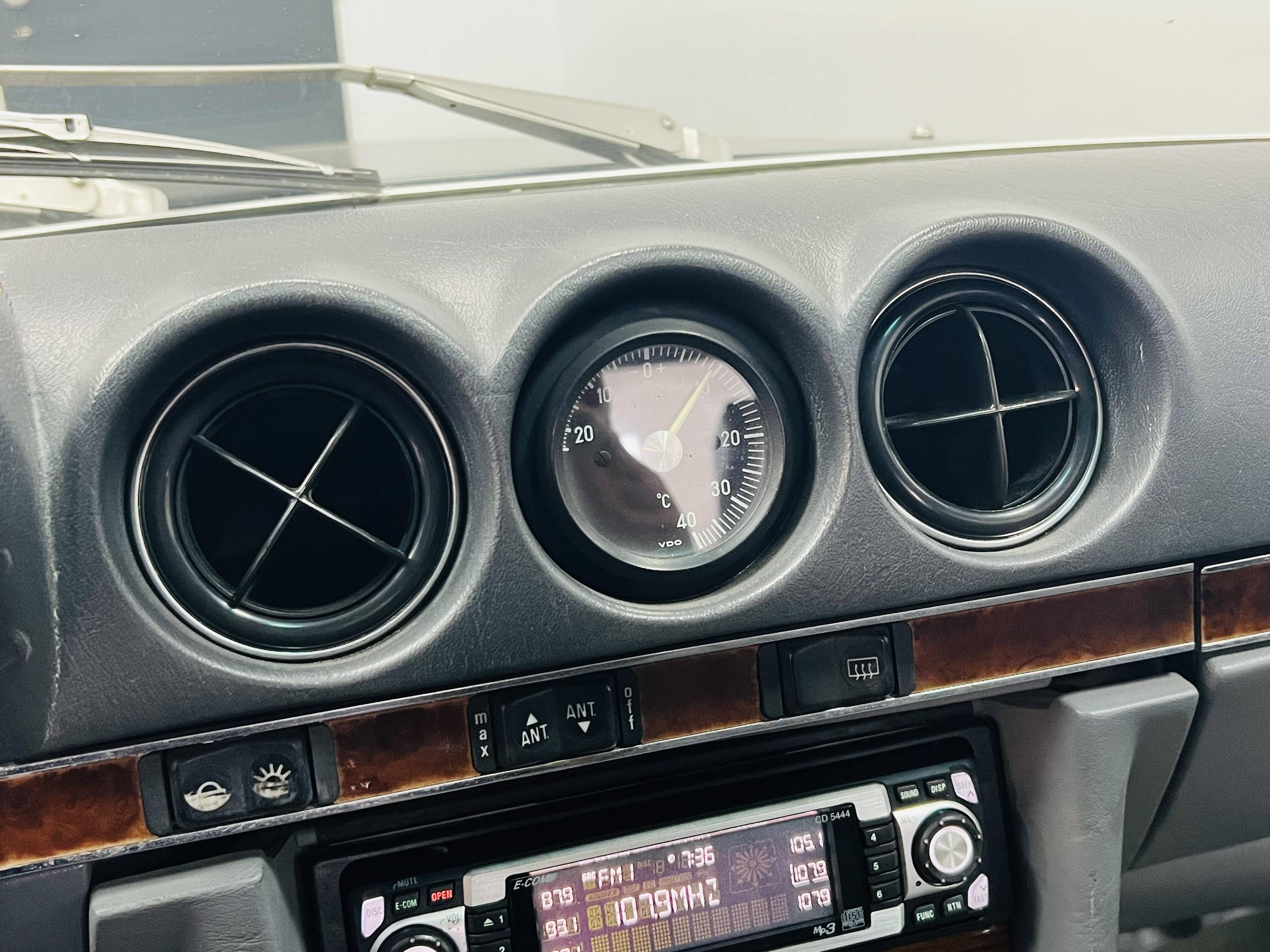 MERCEDES-BENZ 