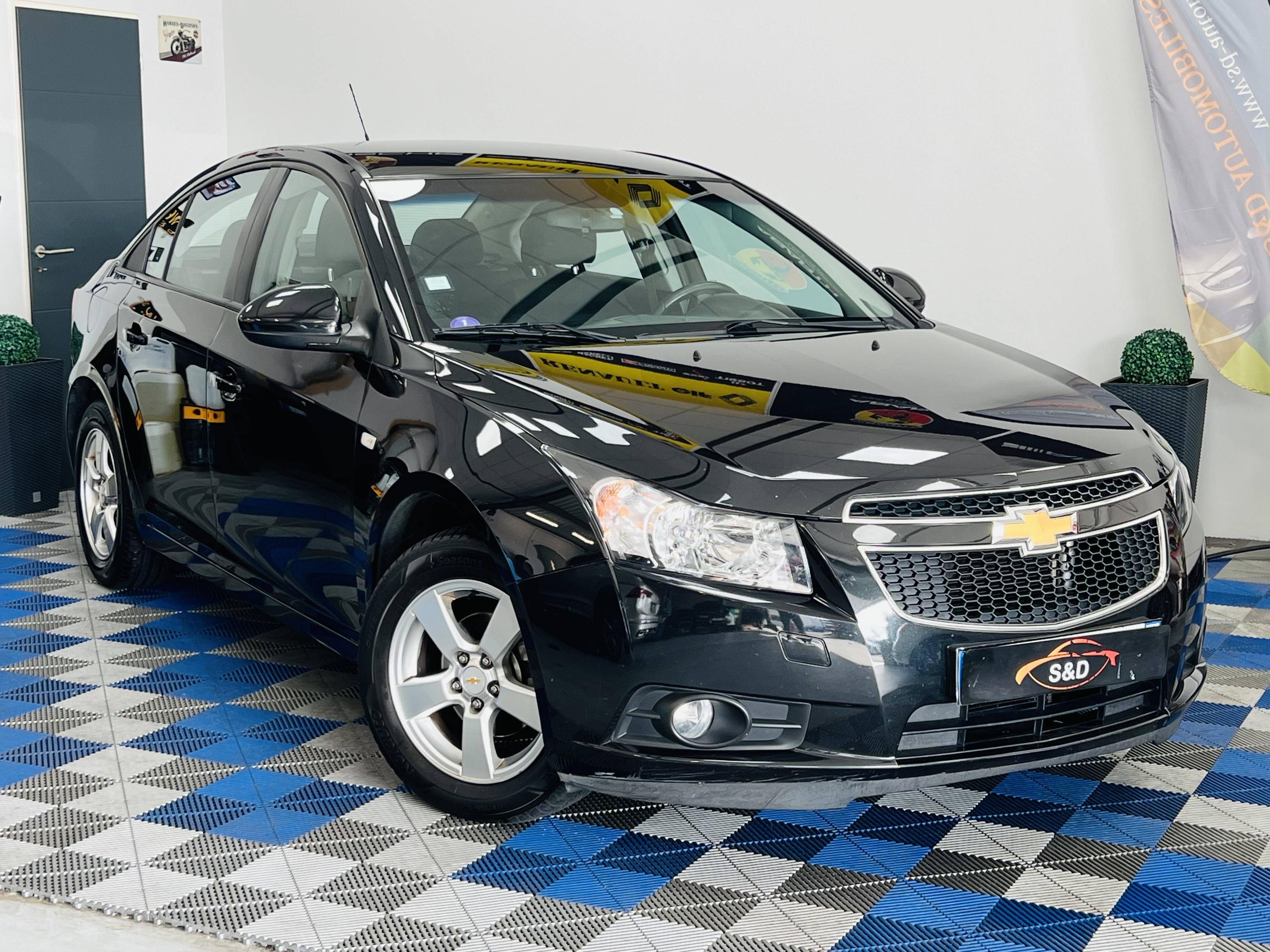 CHEVROLET CRUZE