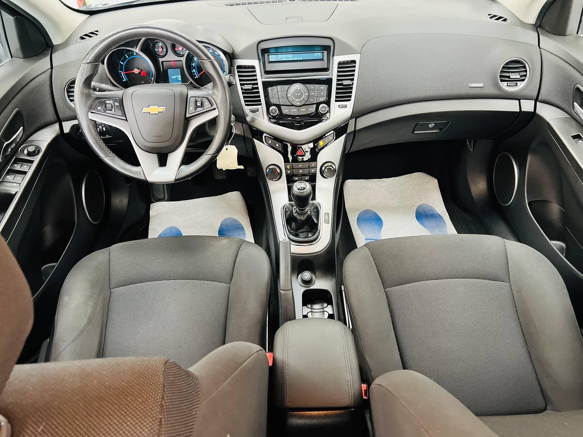 CHEVROLET CRUZE