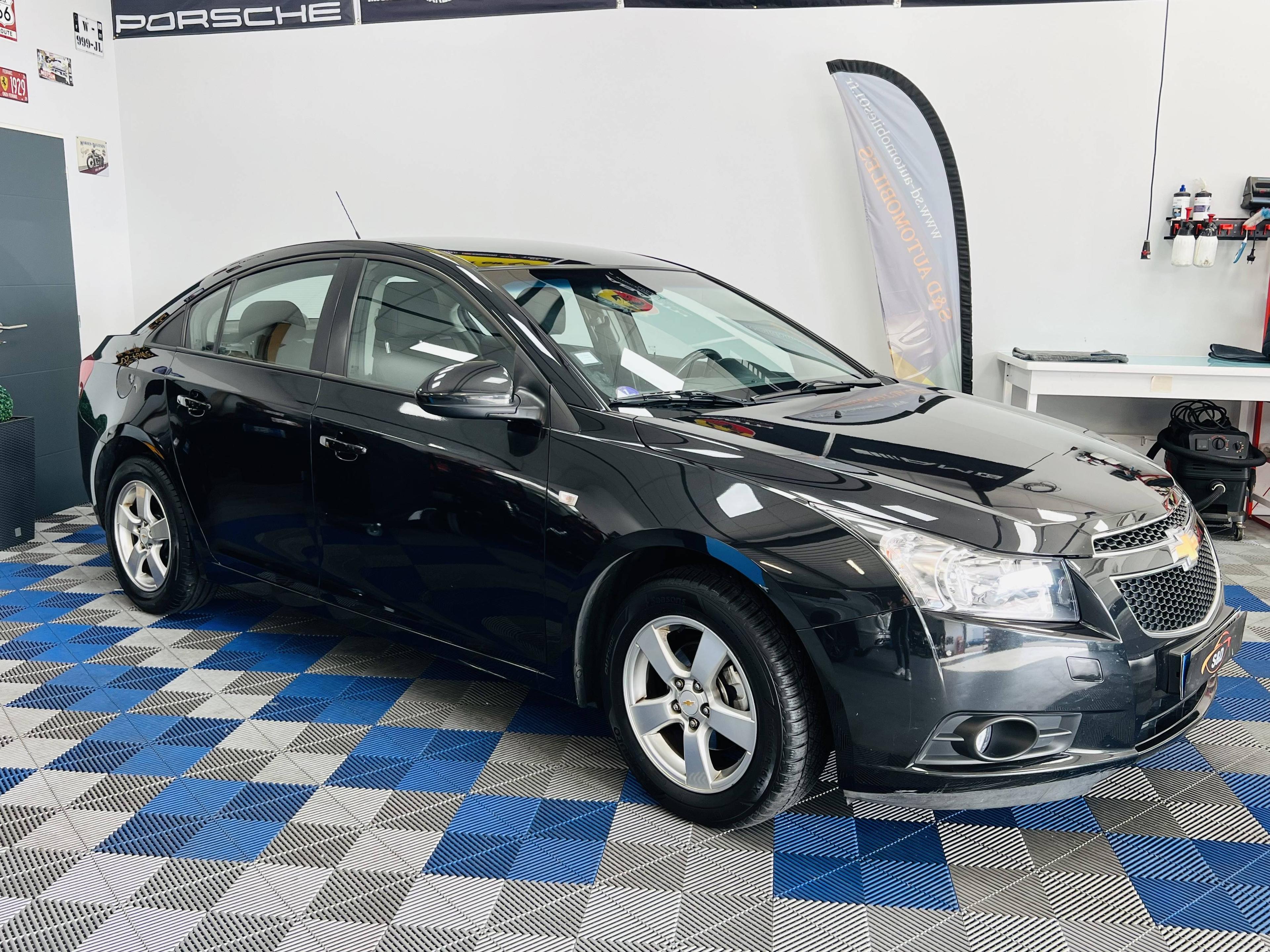 CHEVROLET CRUZE