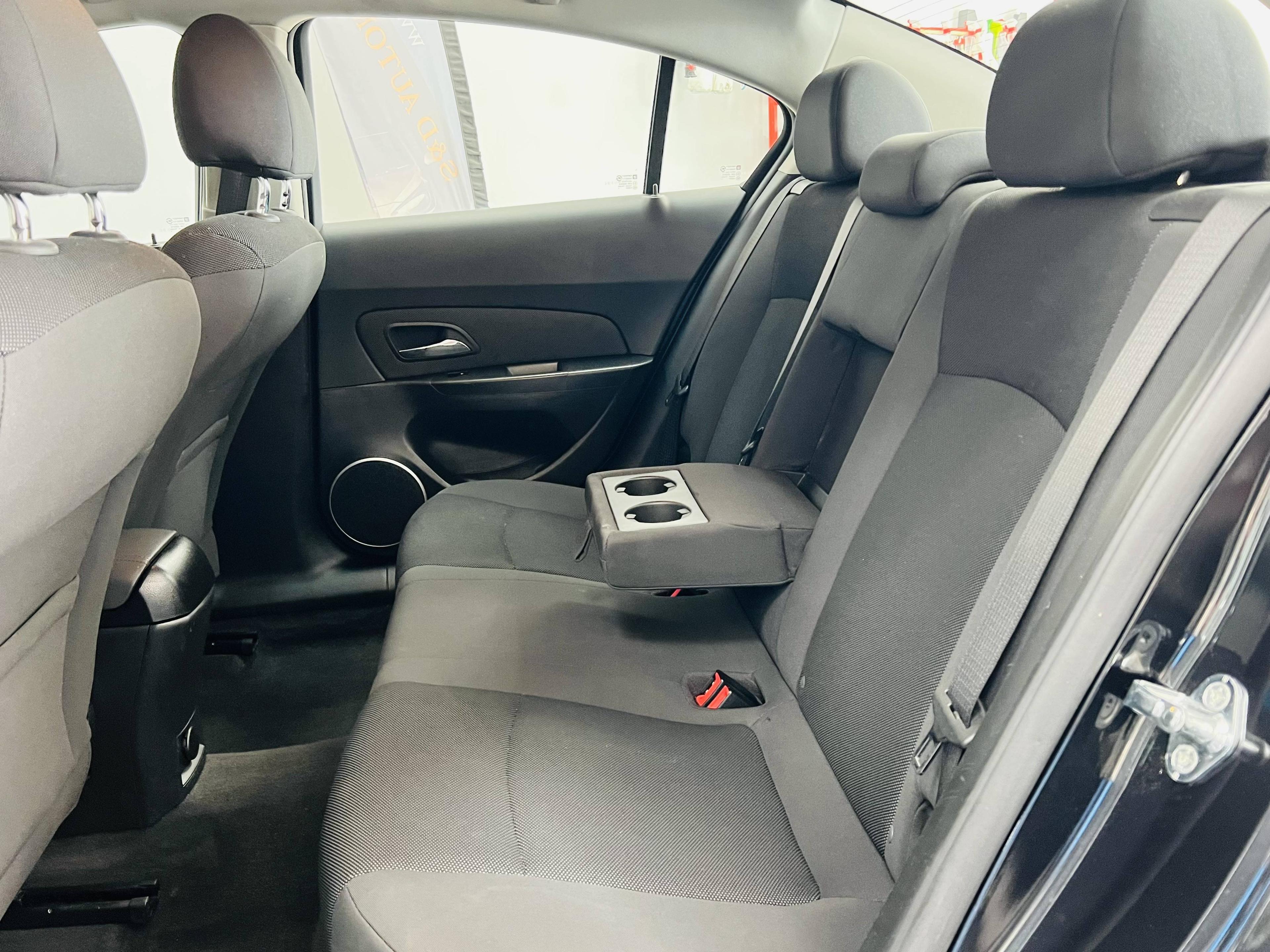 CHEVROLET CRUZE
