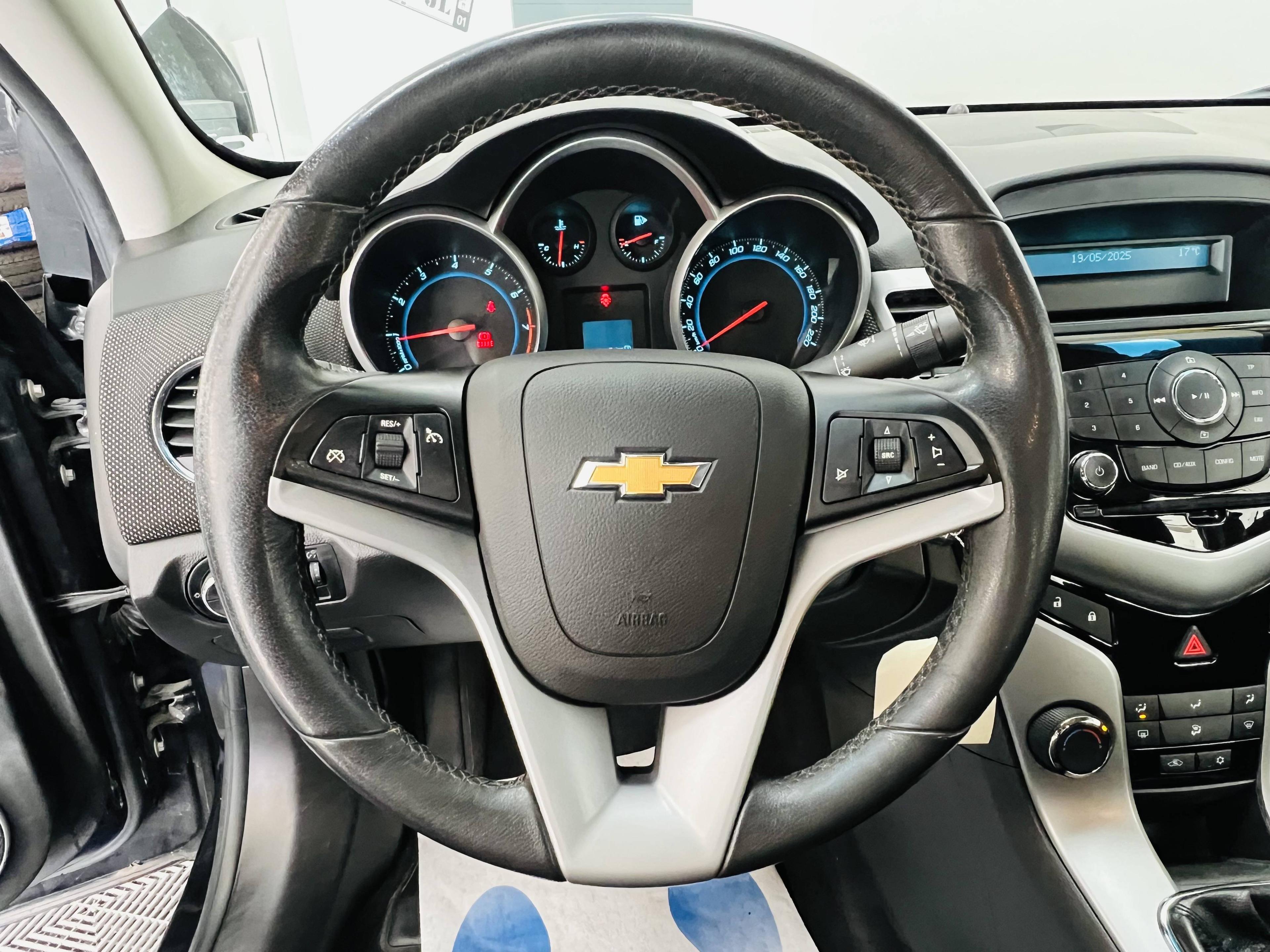 CHEVROLET CRUZE