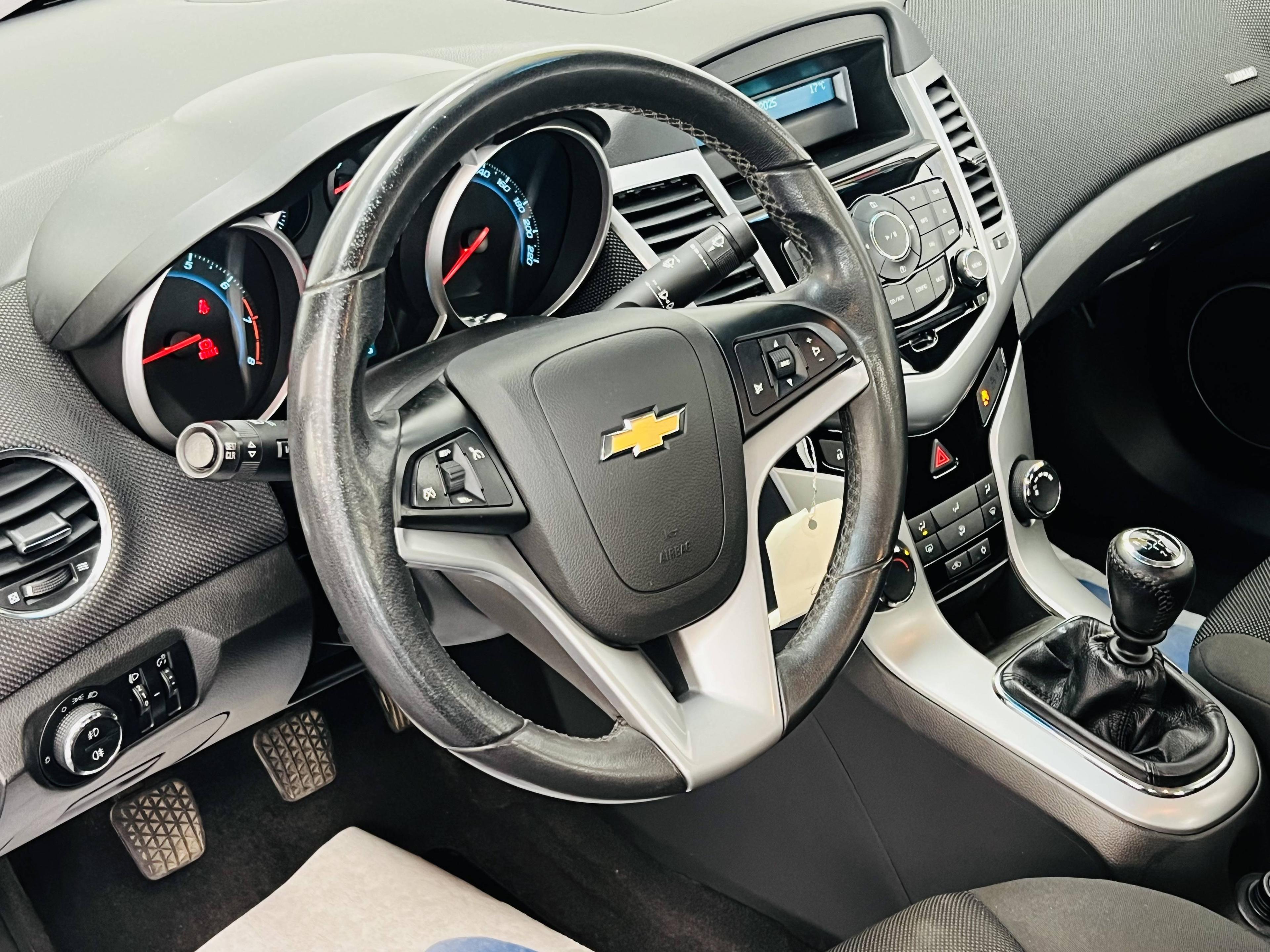 CHEVROLET CRUZE