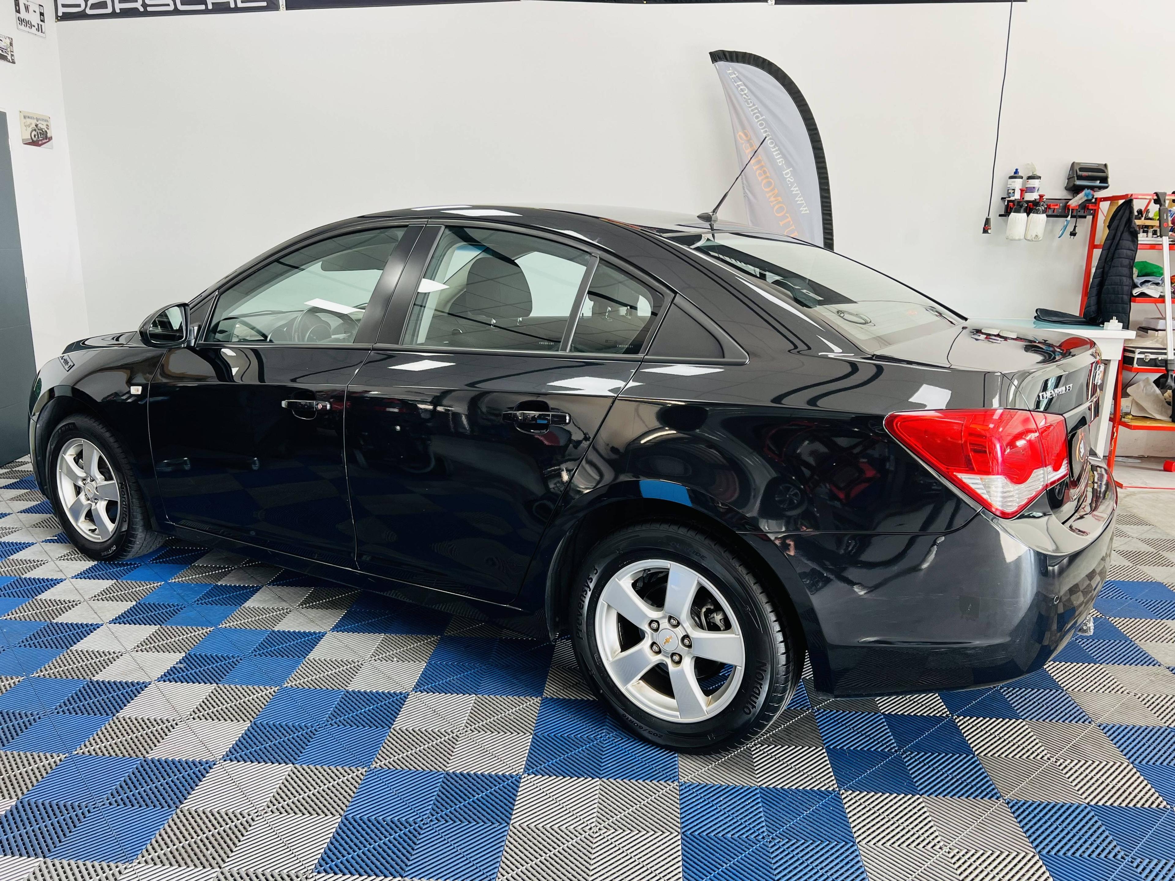 CHEVROLET CRUZE
