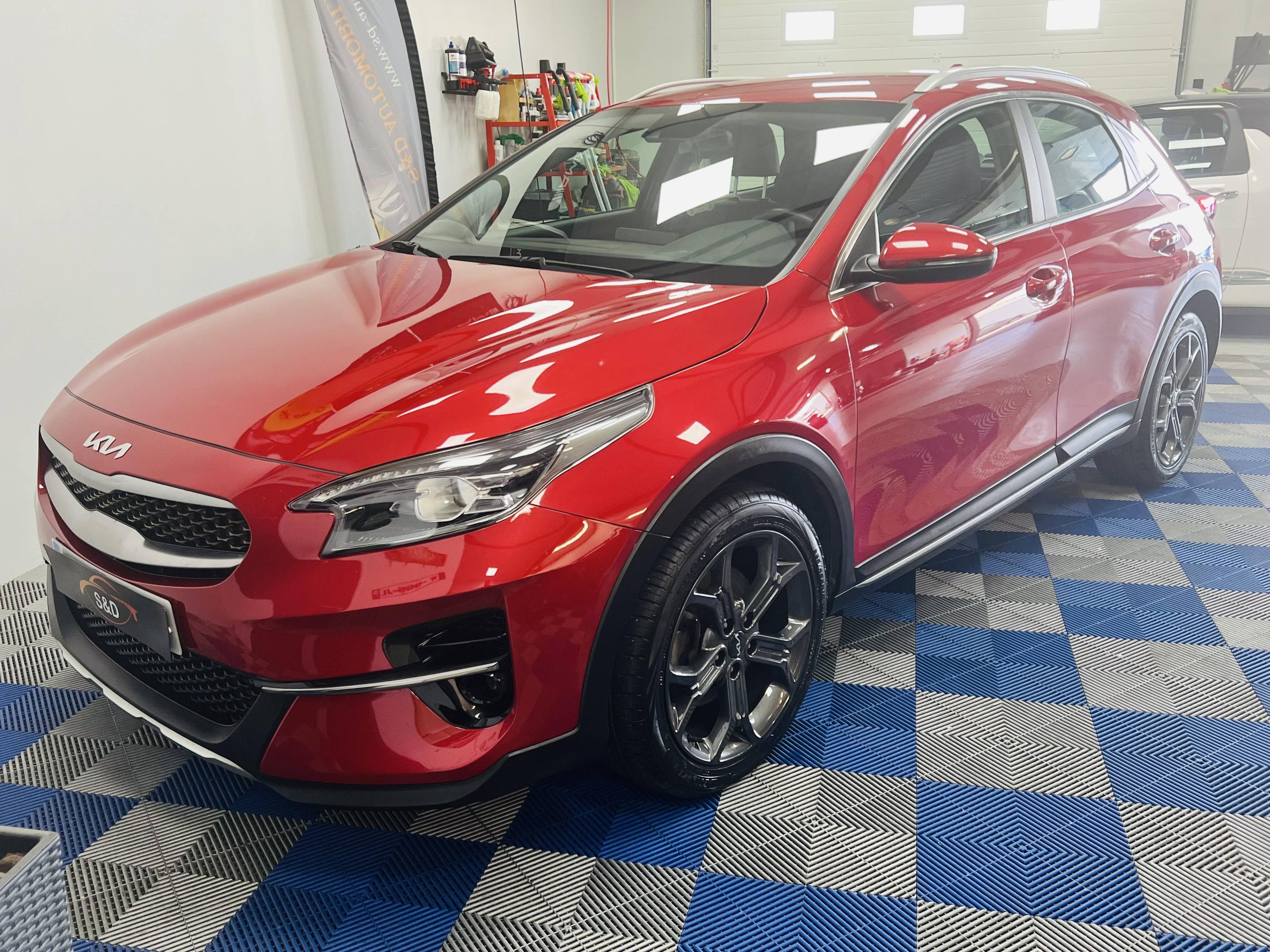 KIA X-CEED
