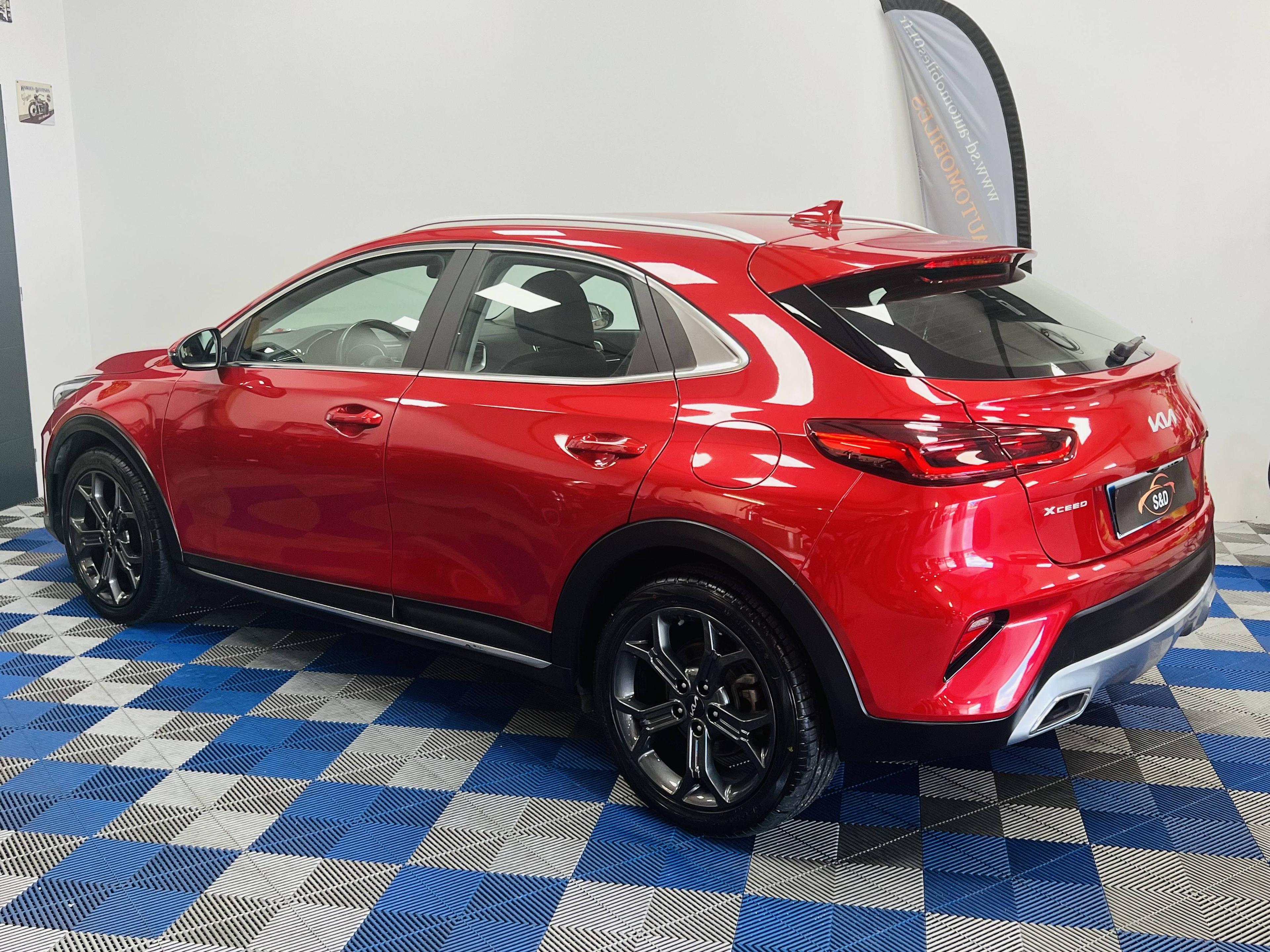 KIA X-CEED