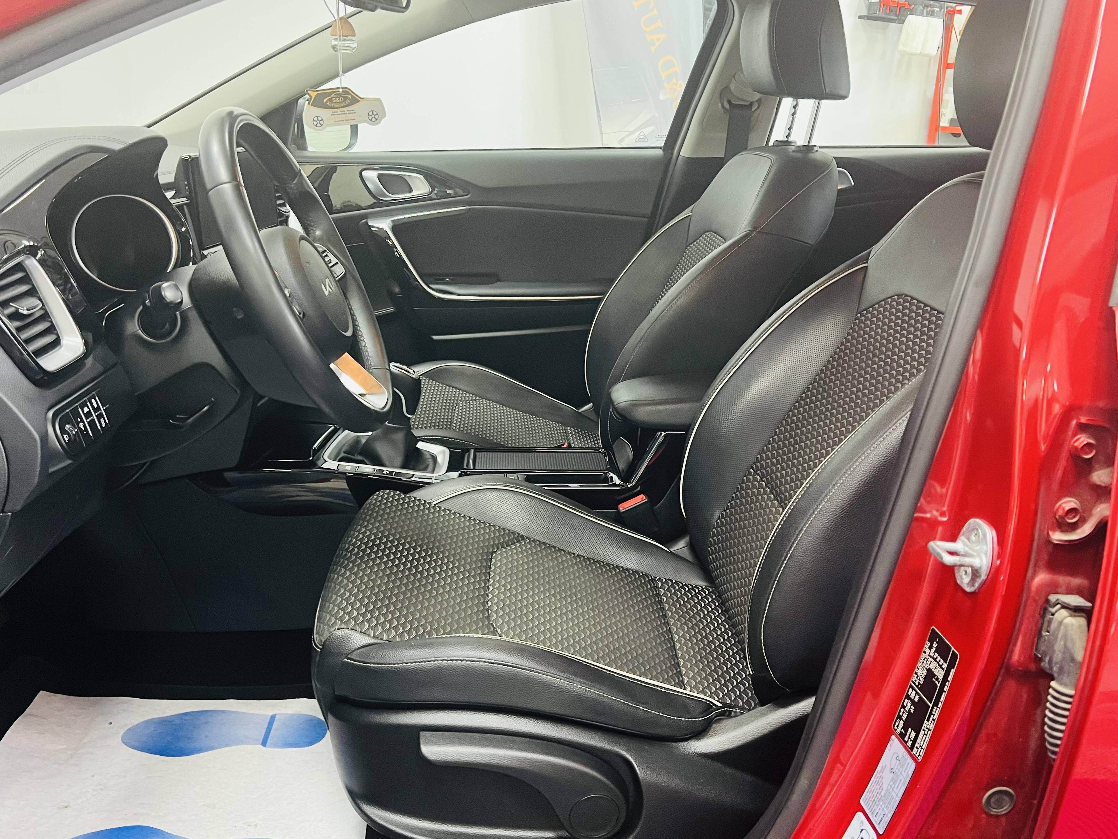 KIA X-CEED