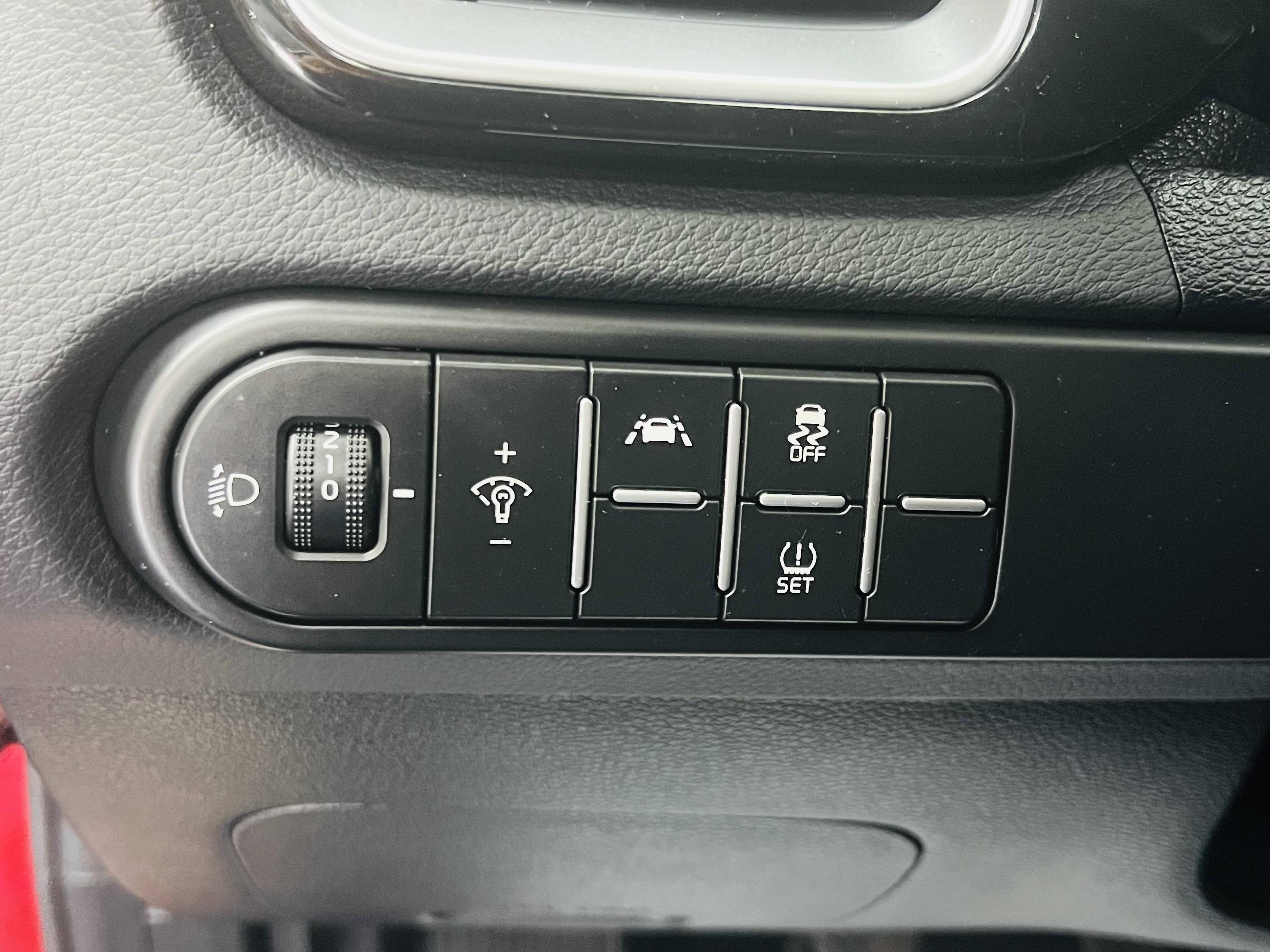 KIA X-CEED