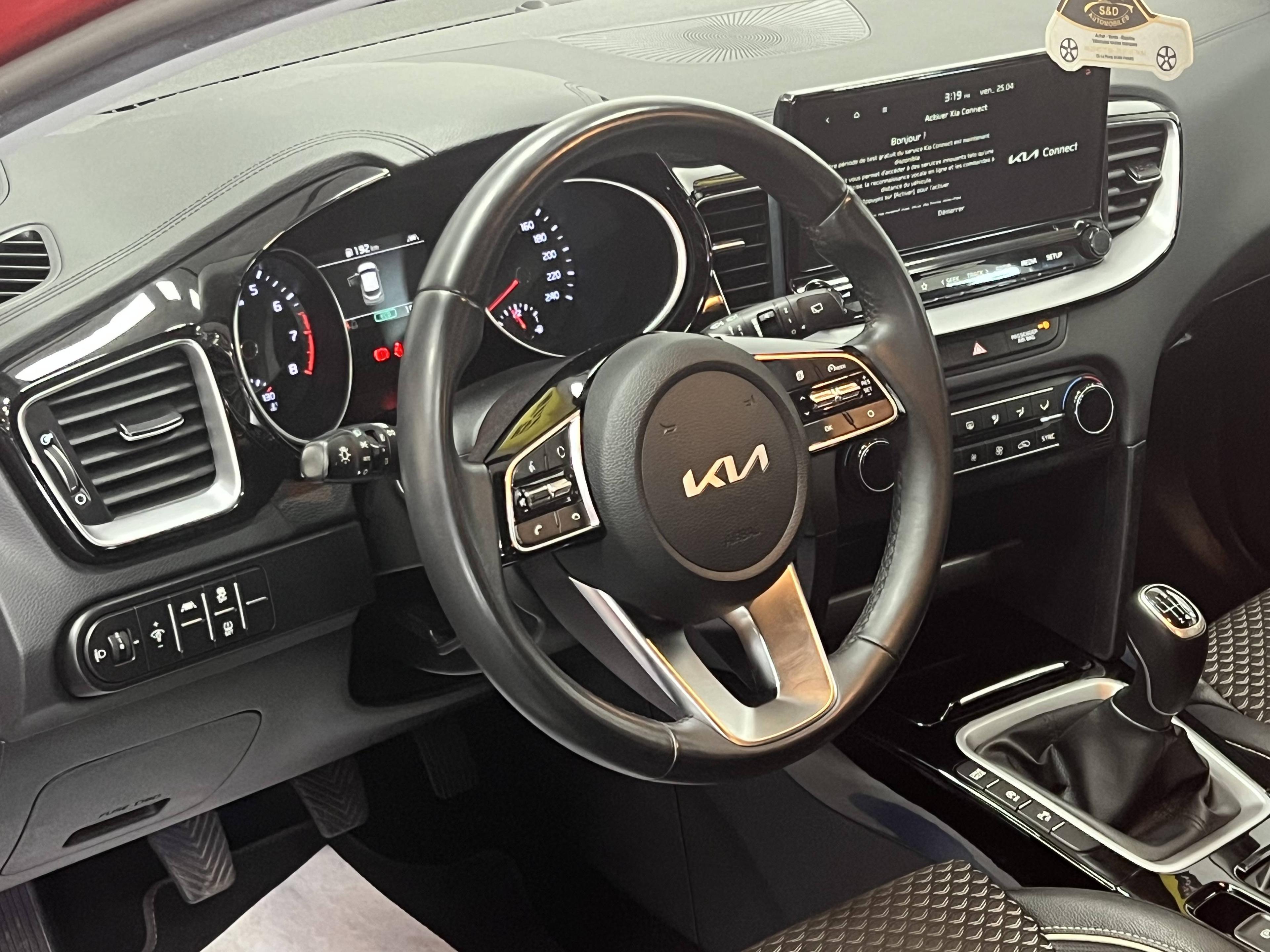 KIA X-CEED