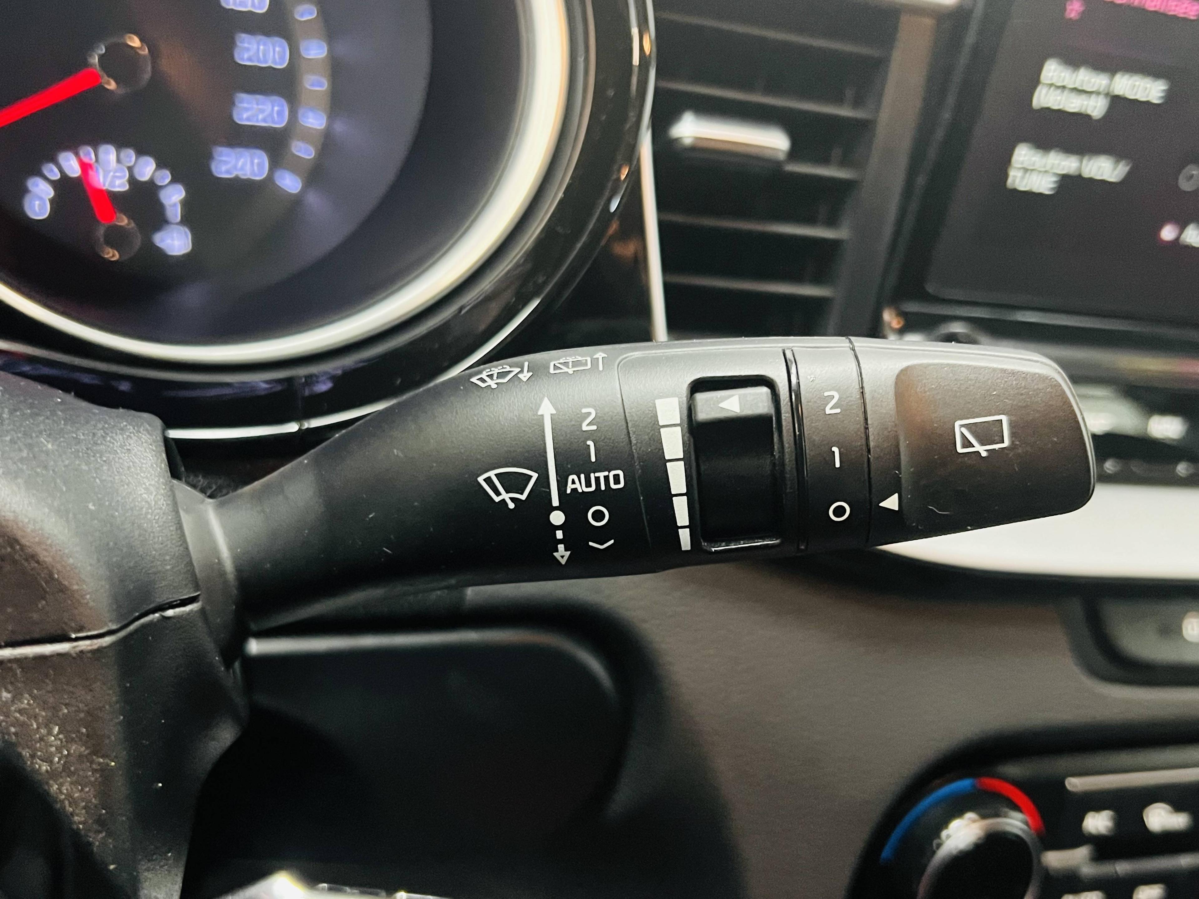 KIA X-CEED