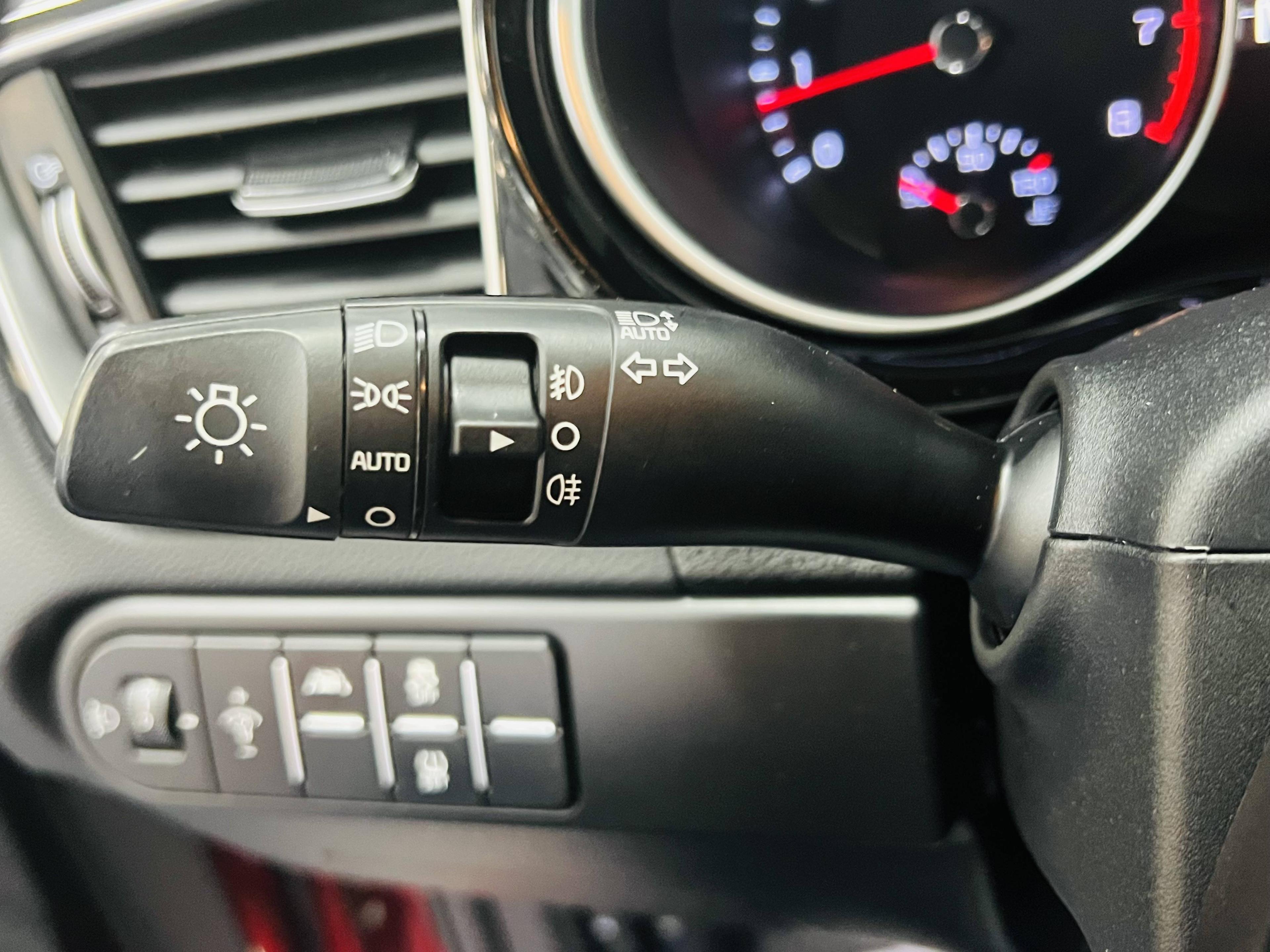 KIA X-CEED