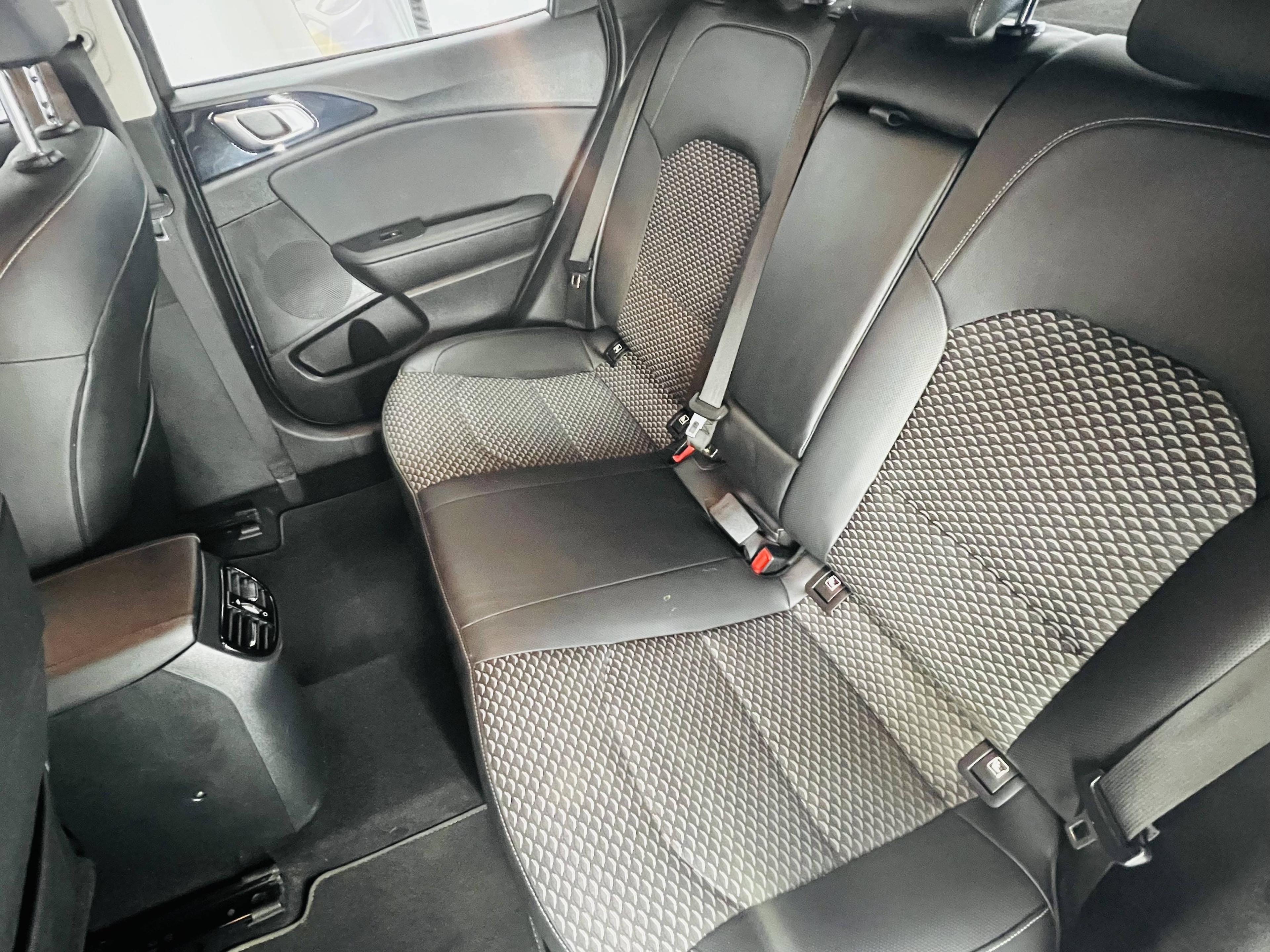 KIA X-CEED