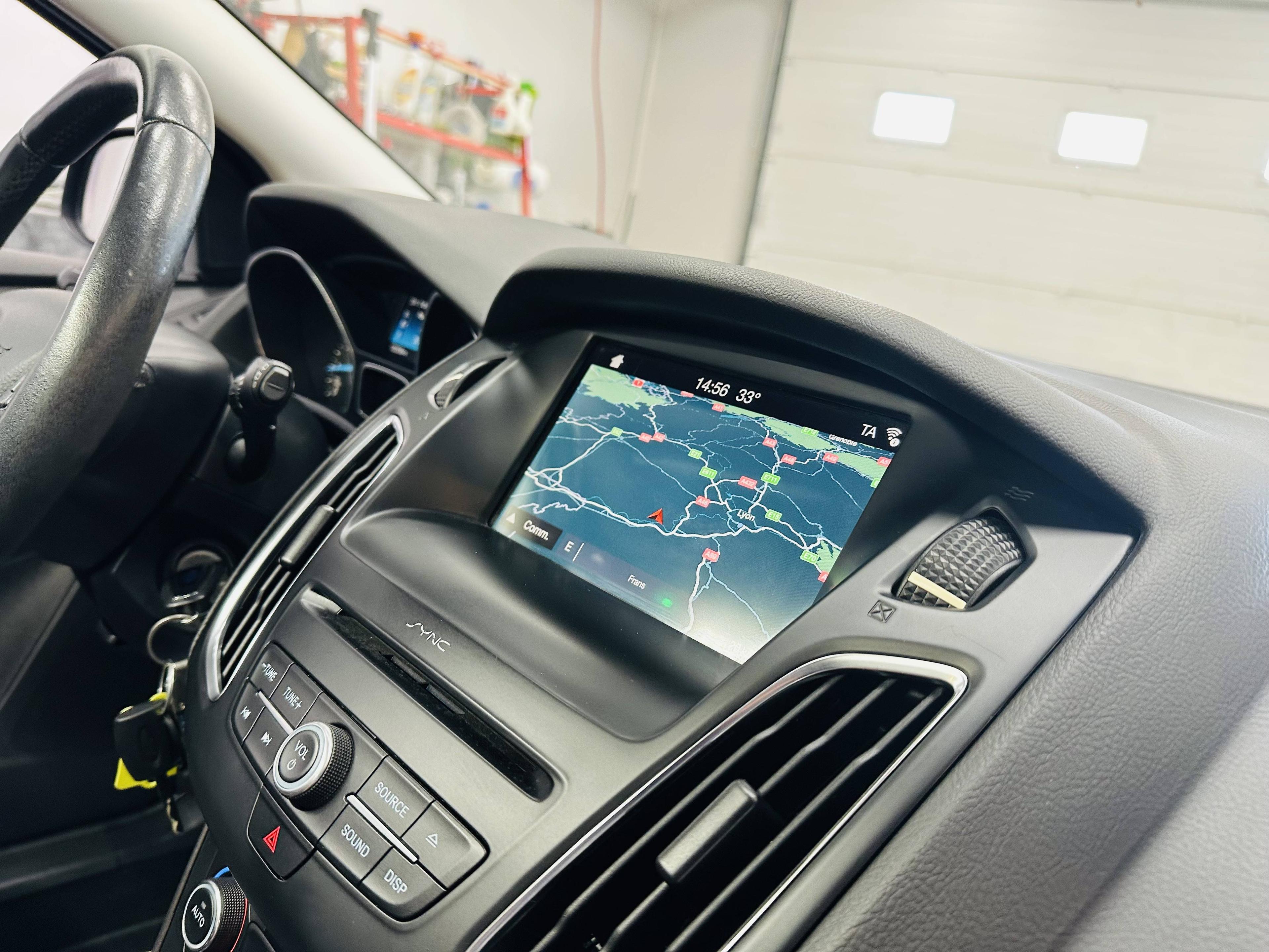 FORD FOCUS
