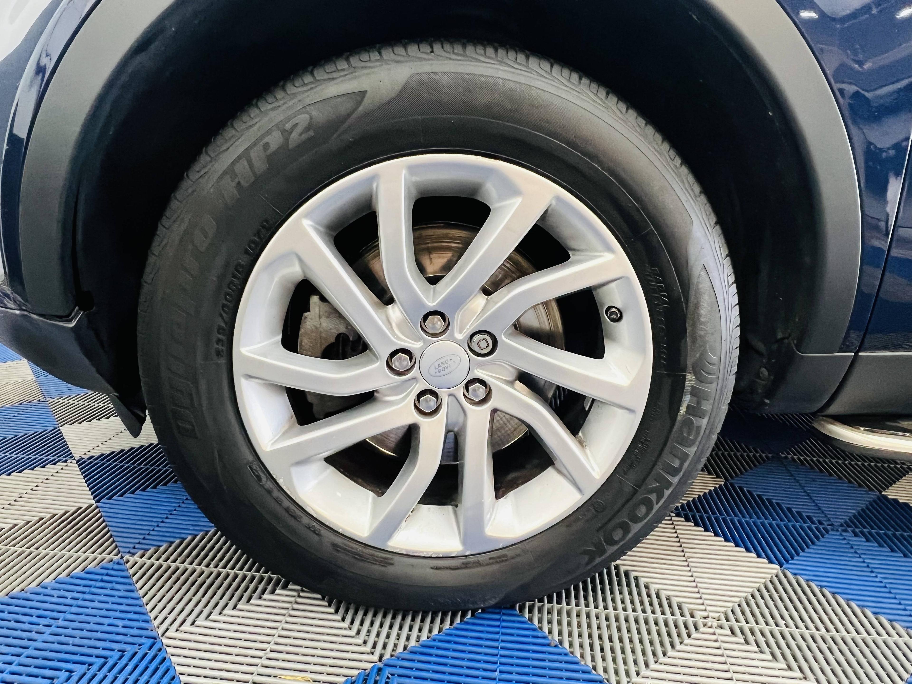 LAND-ROVER DISCOVERY SPORT