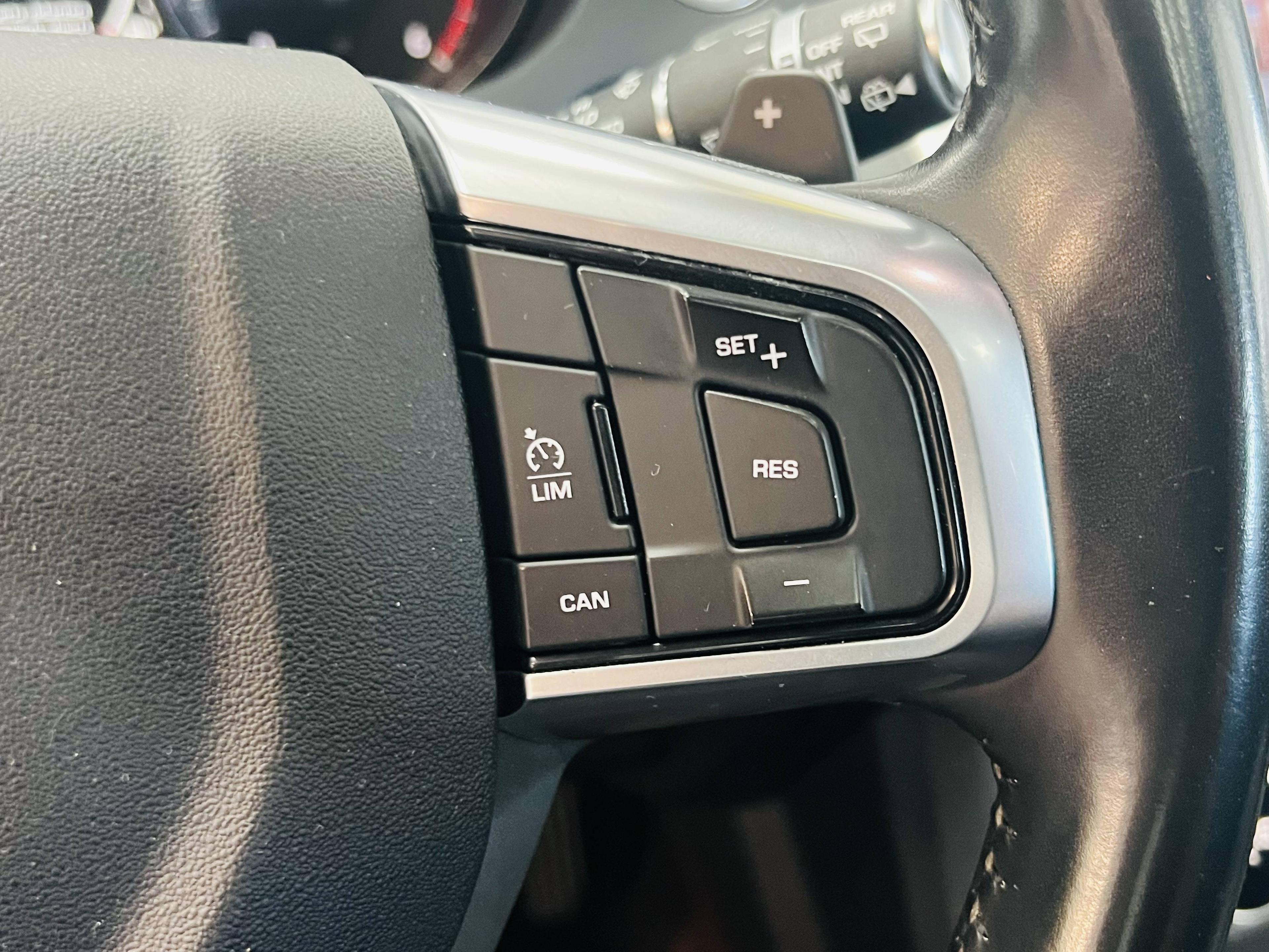 LAND-ROVER DISCOVERY SPORT