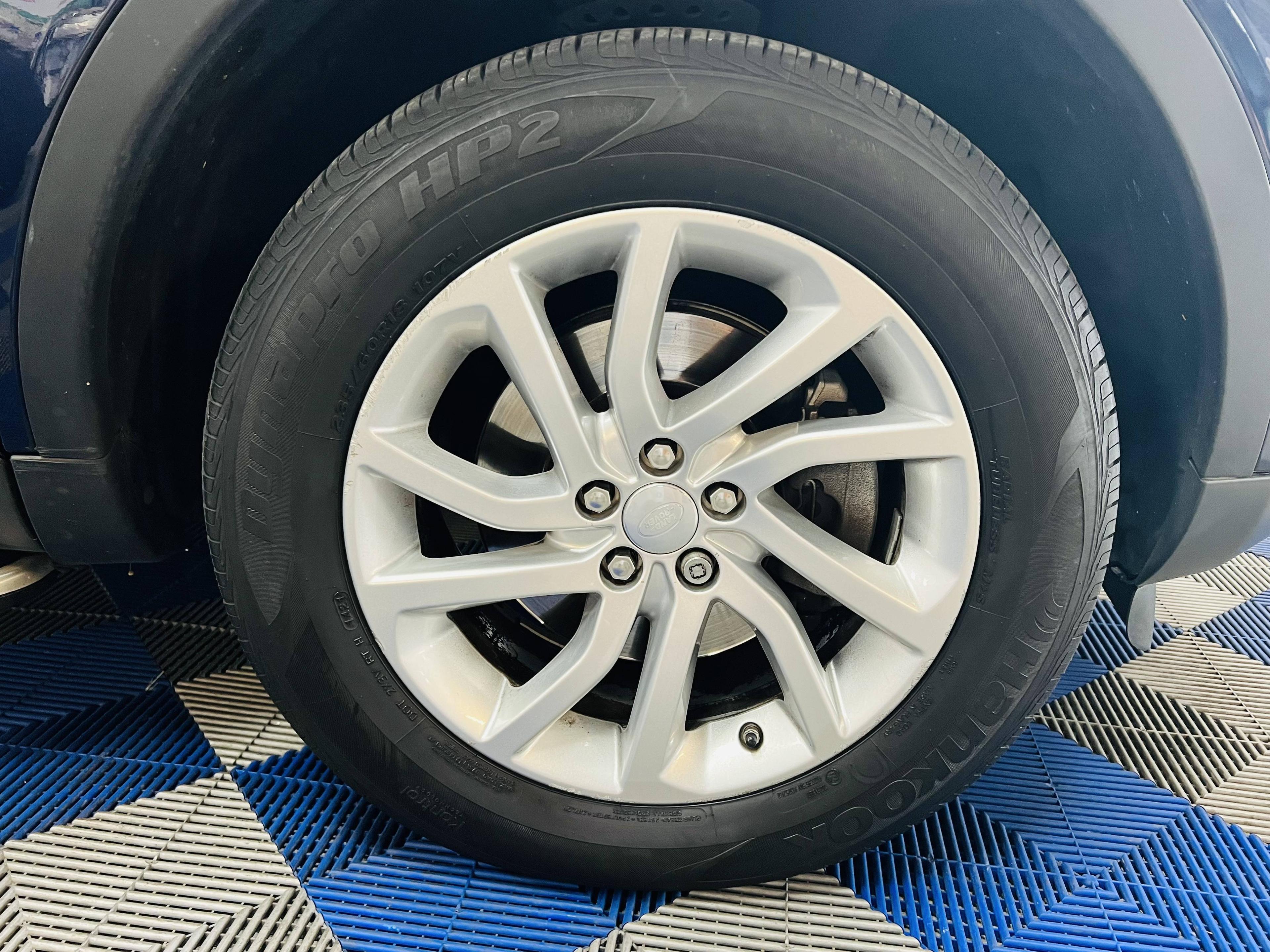 LAND-ROVER DISCOVERY SPORT