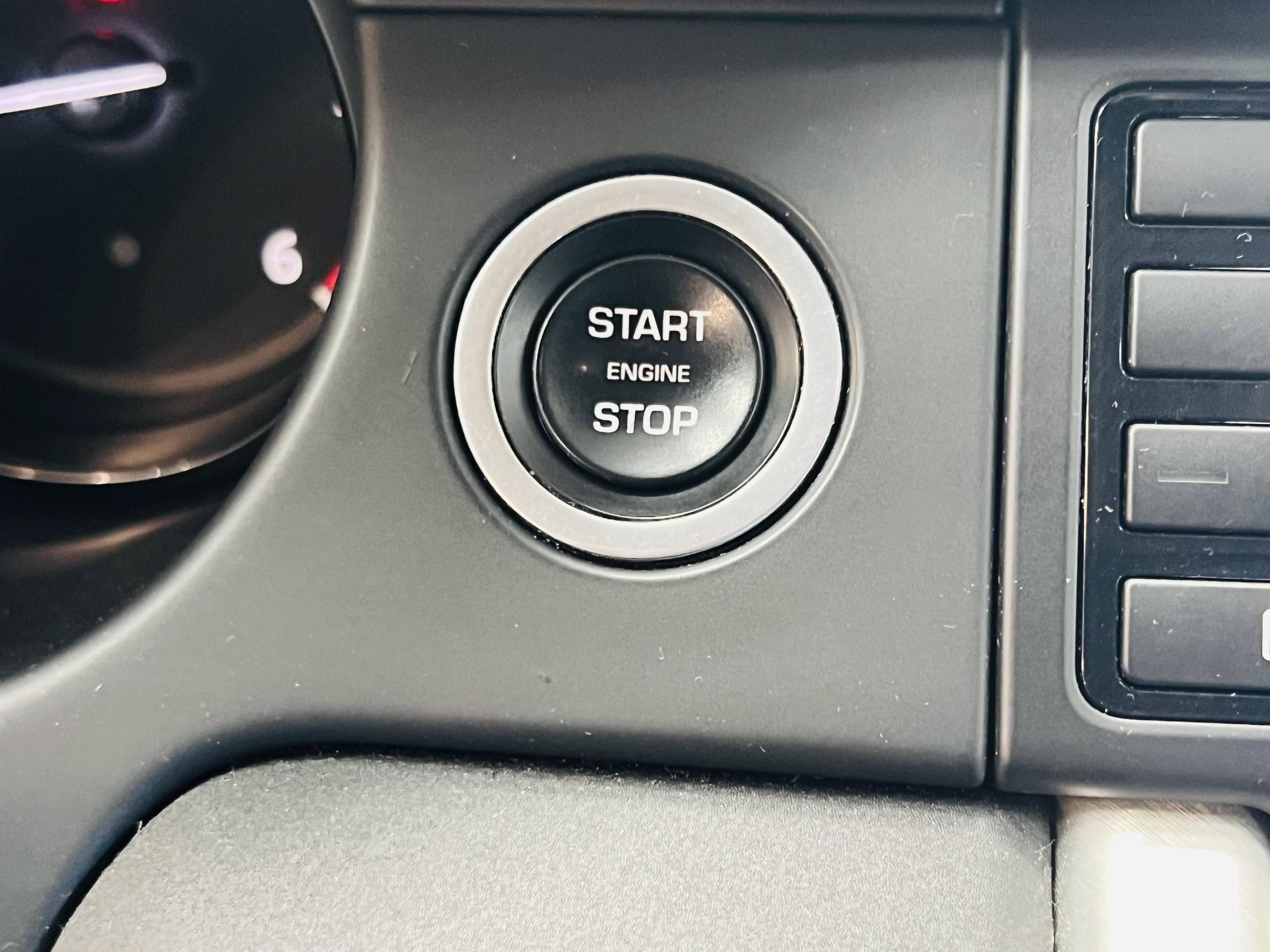 LAND-ROVER DISCOVERY SPORT