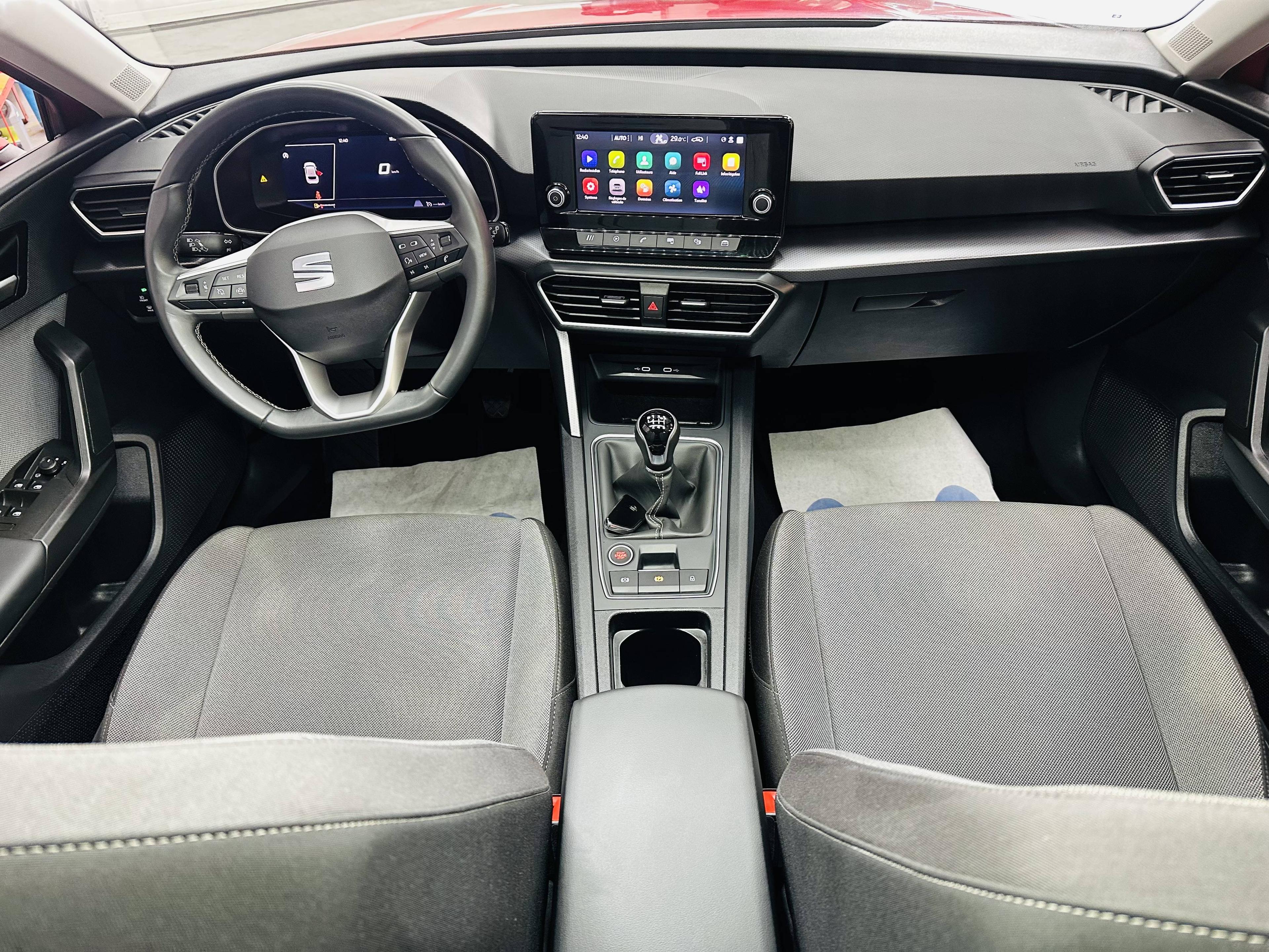 SEAT LEON