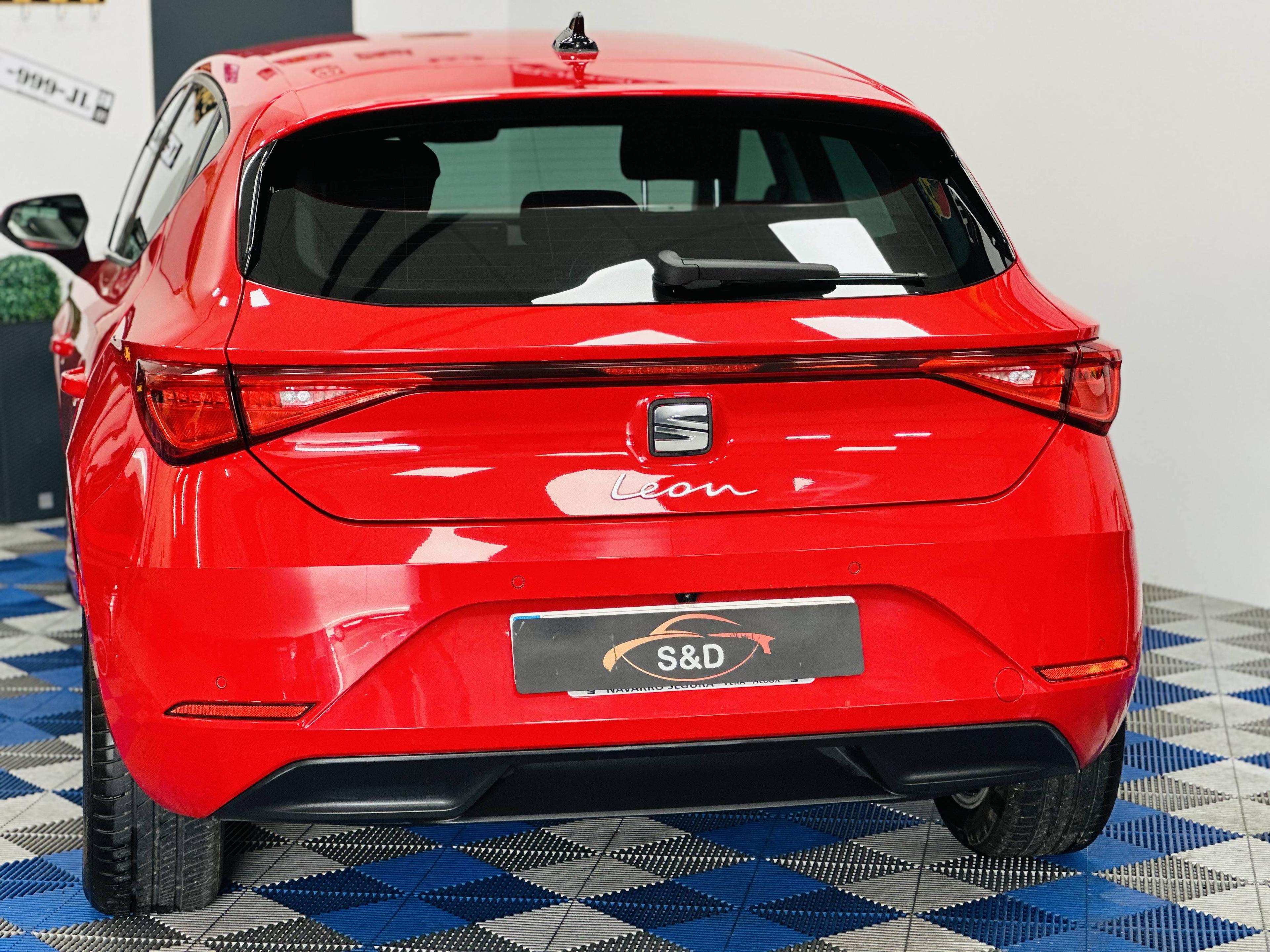 SEAT LEON