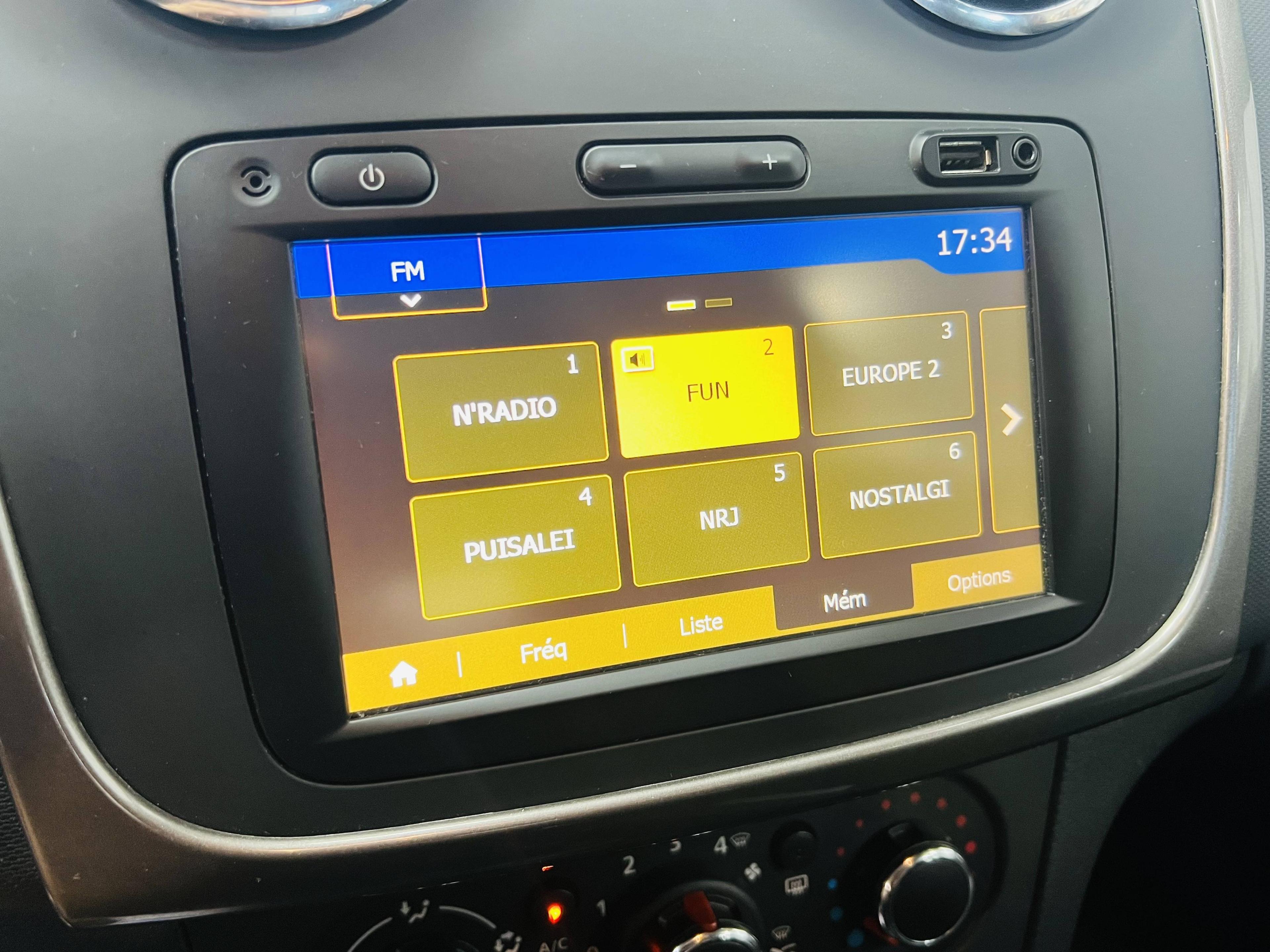 DACIA SANDERO