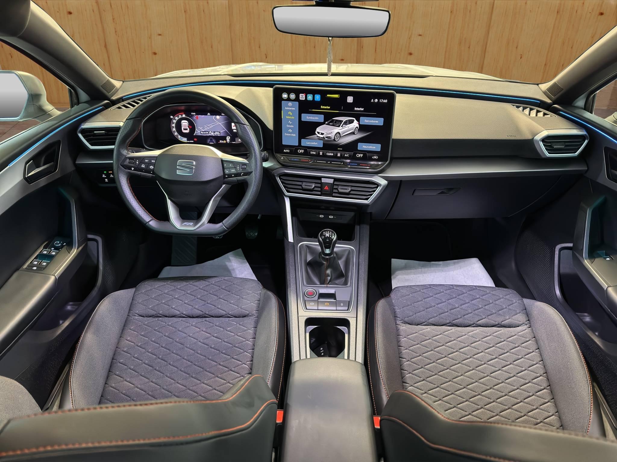SEAT LEON