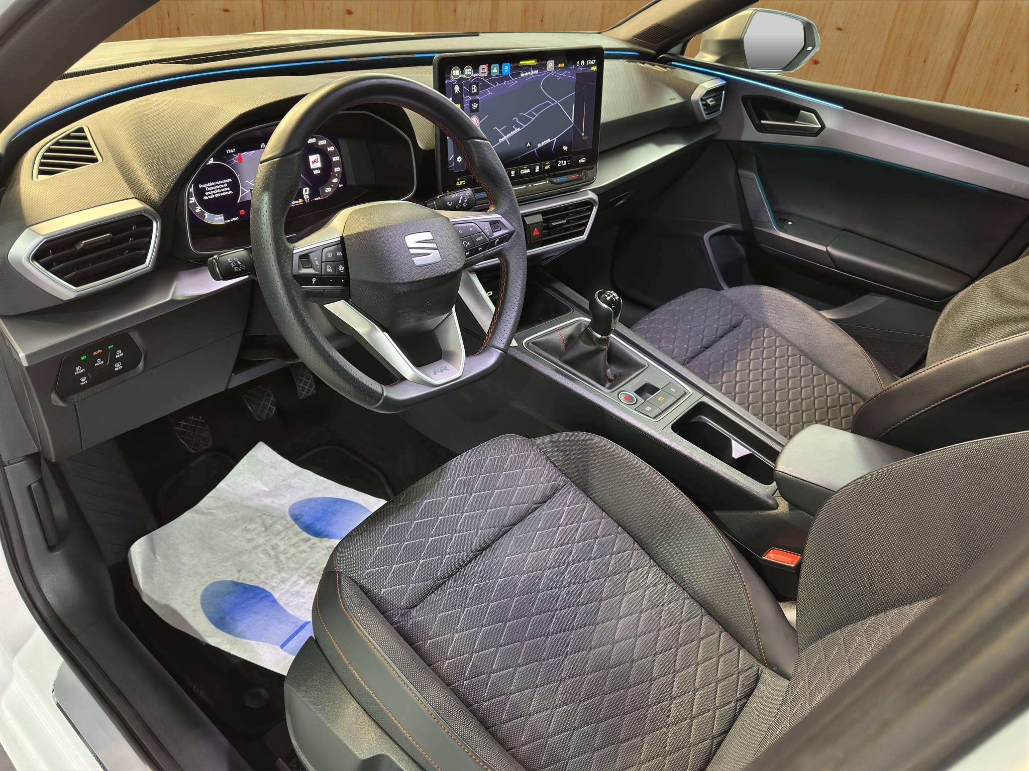 SEAT LEON