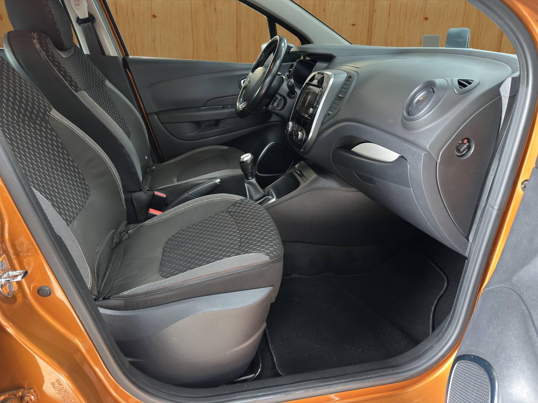 RENAULT CAPTUR
