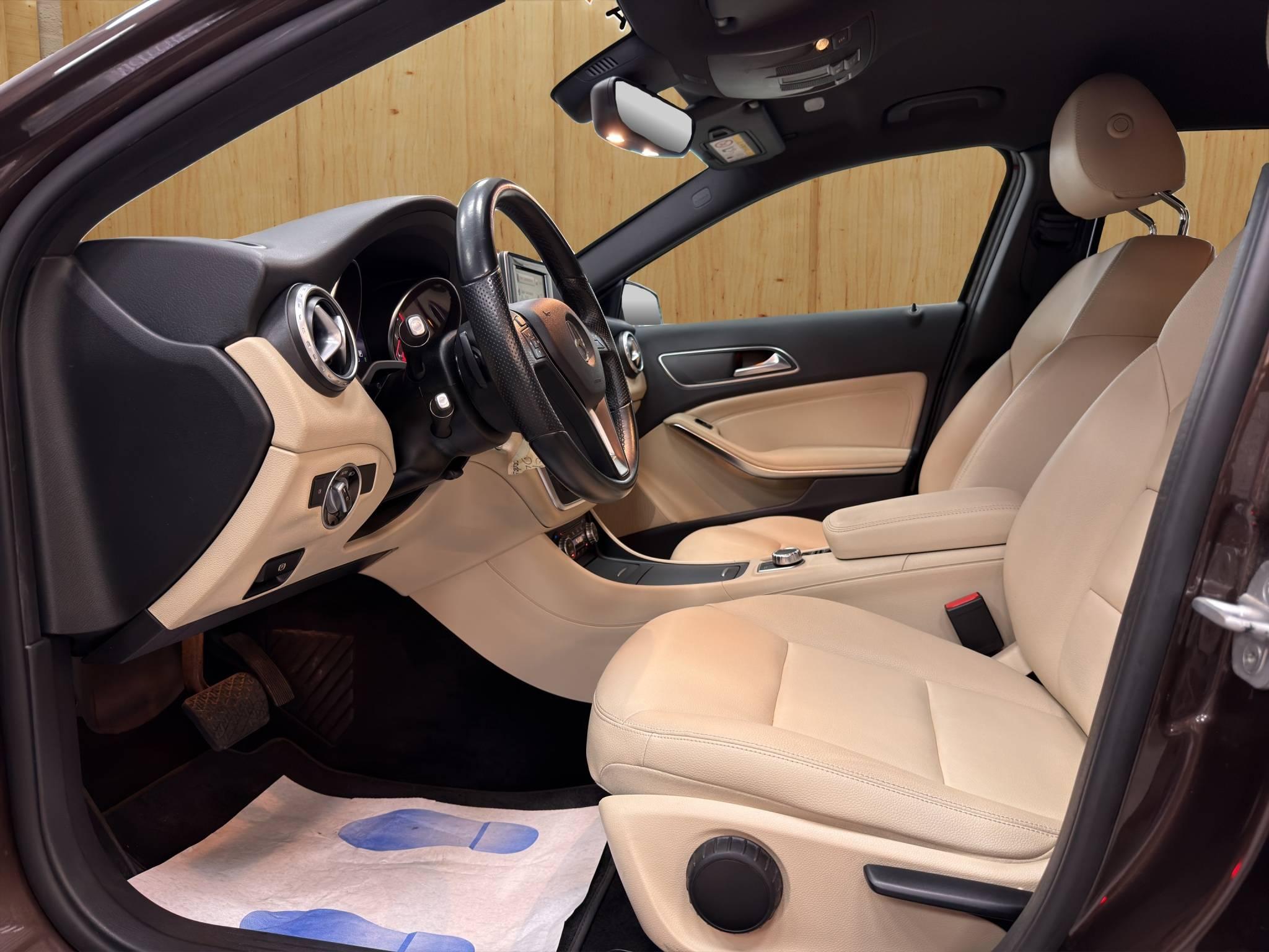 MERCEDES-BENZ CLASSE GLA