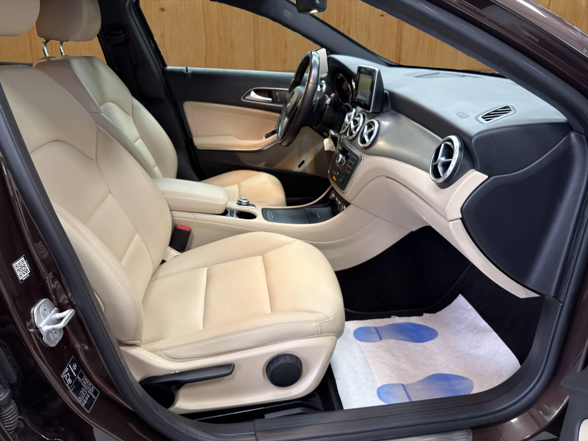 MERCEDES-BENZ CLASSE GLA