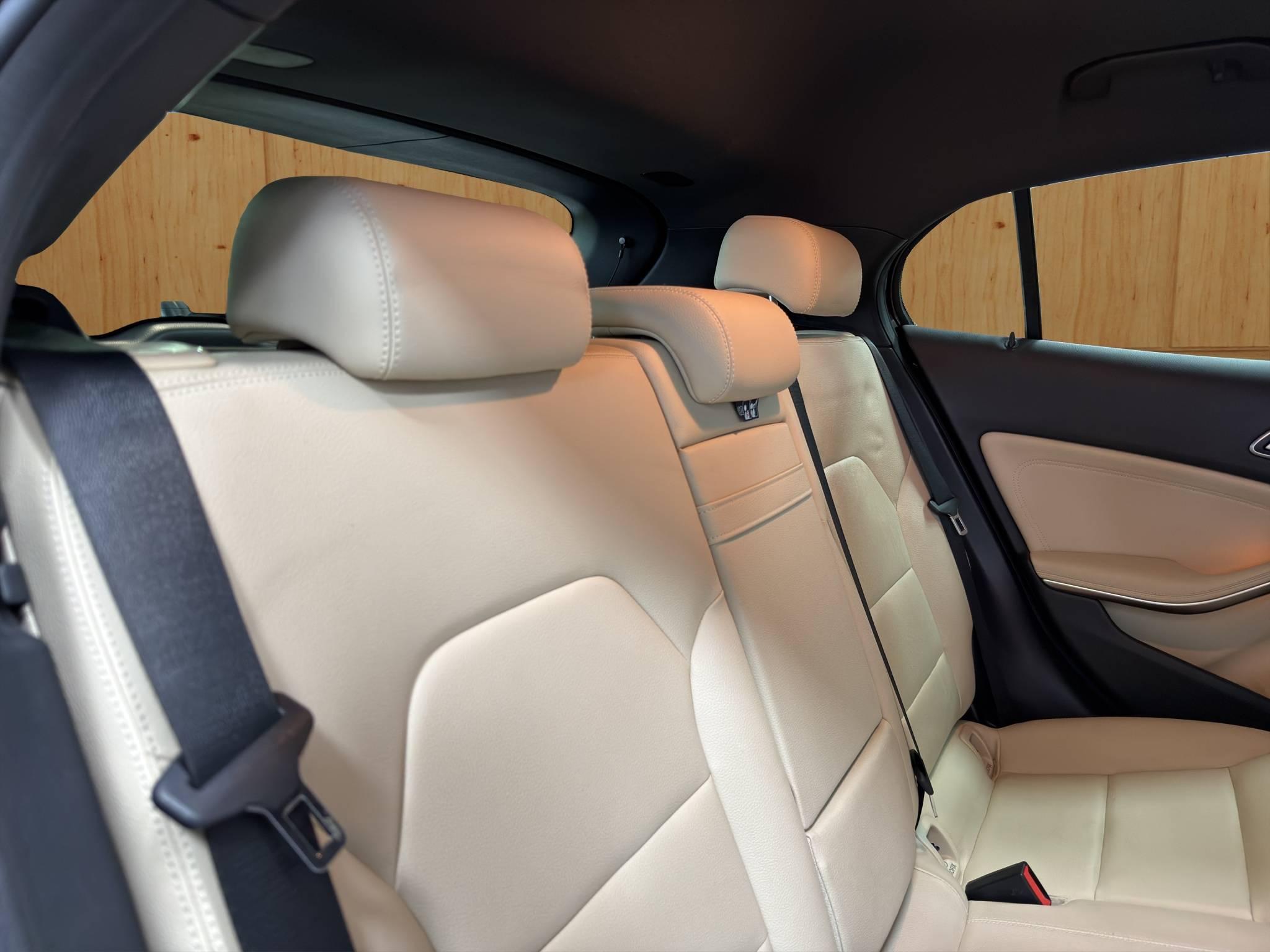 MERCEDES-BENZ CLASSE GLA