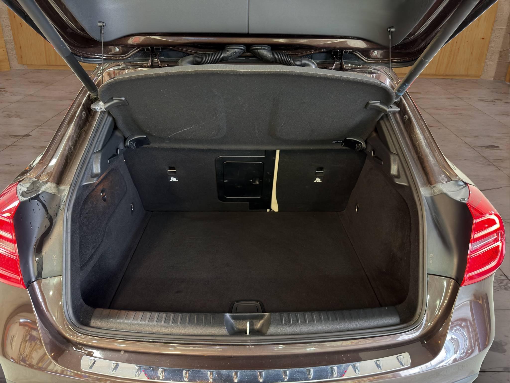 MERCEDES-BENZ CLASSE GLA