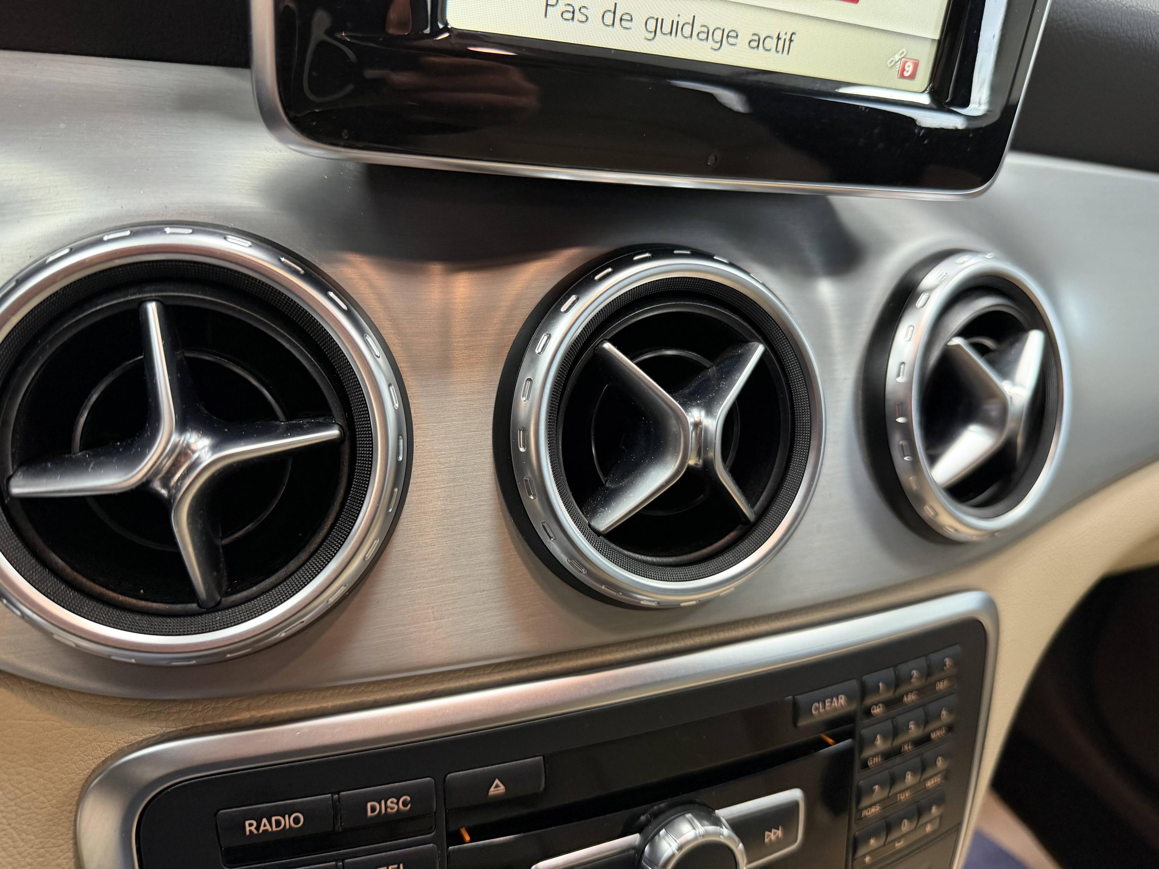 MERCEDES-BENZ CLASSE GLA