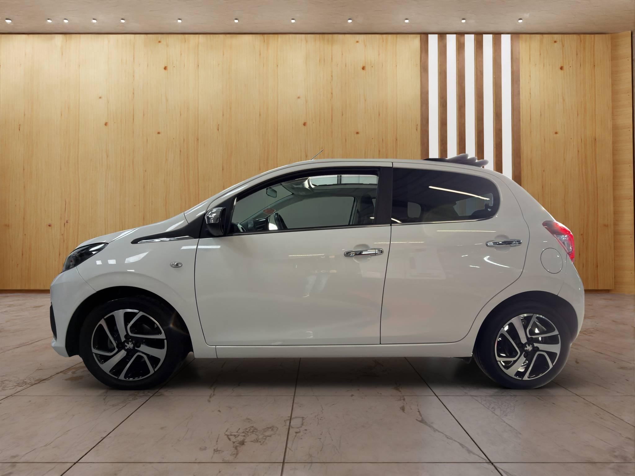 PEUGEOT 108