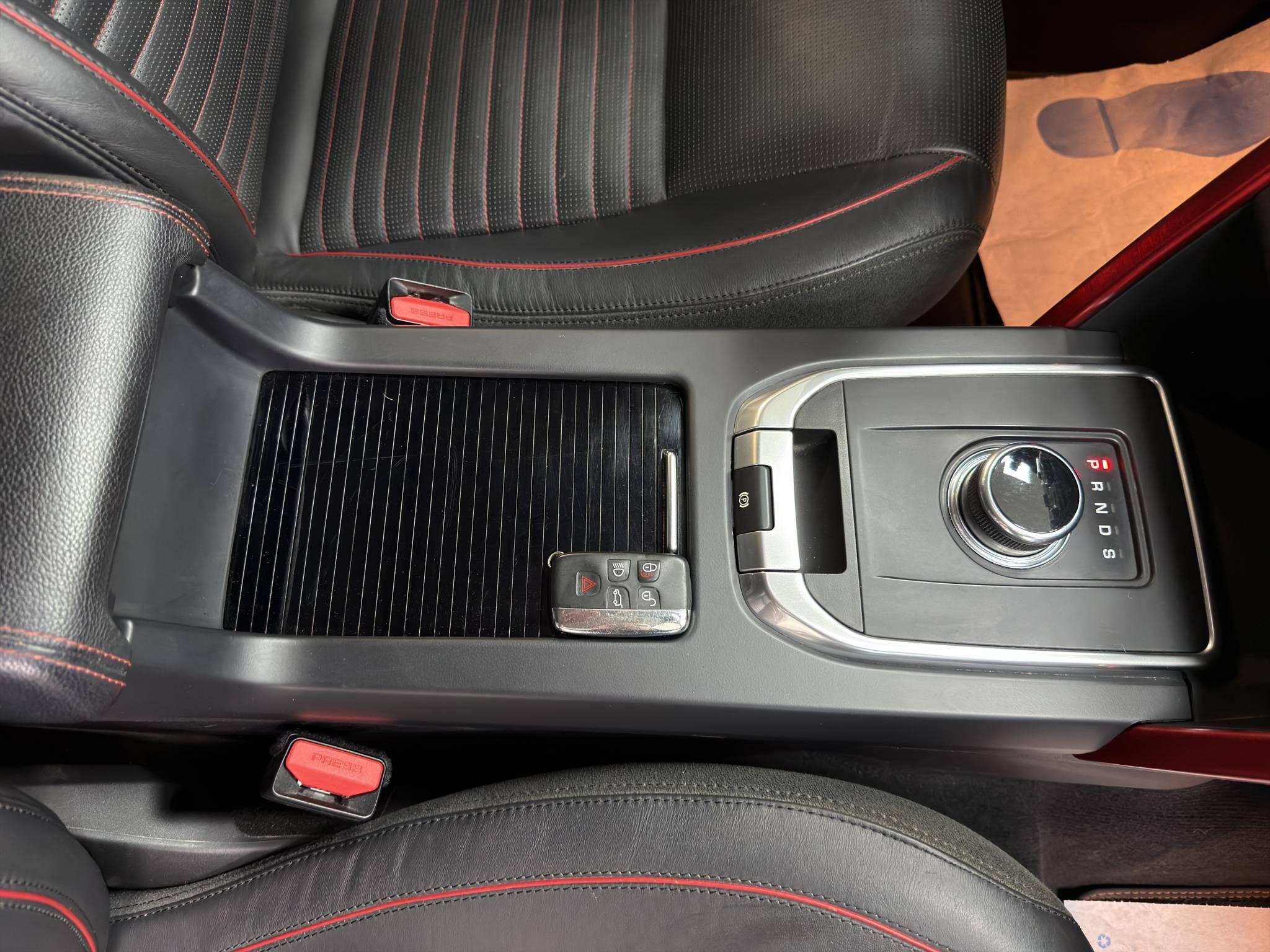 LAND-ROVER DISCOVERY SPORT