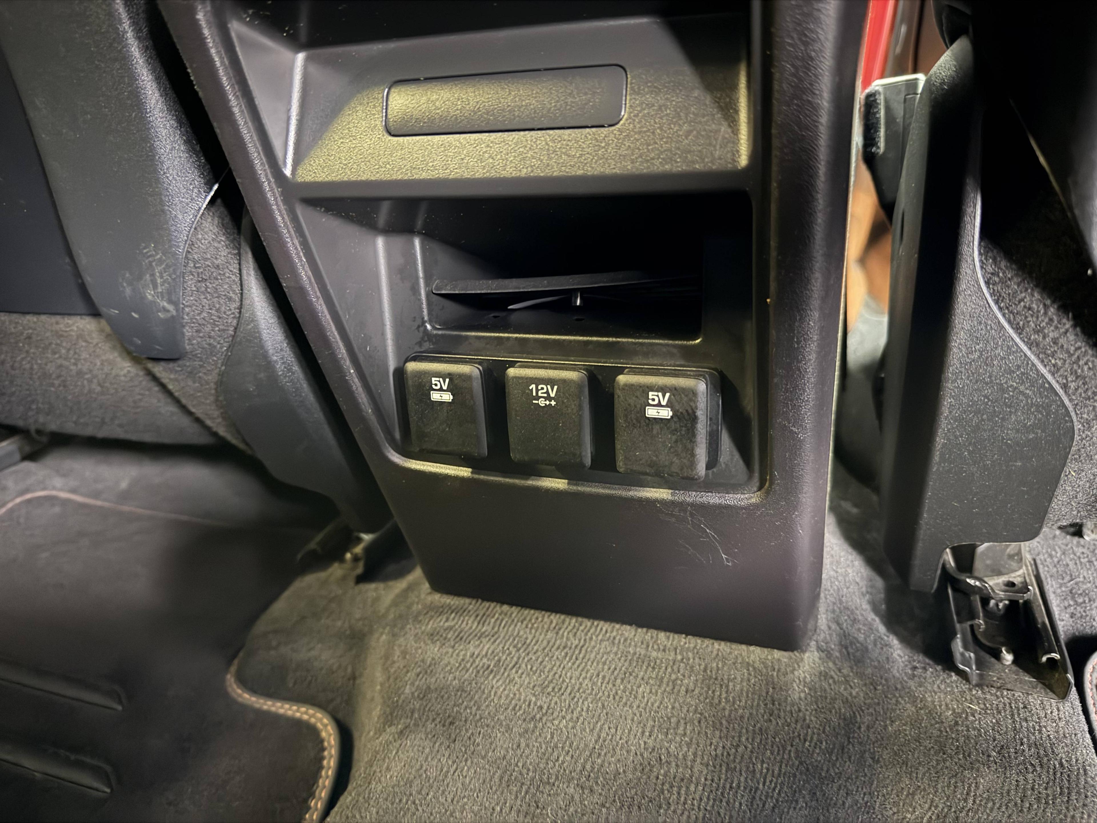 LAND-ROVER DISCOVERY SPORT