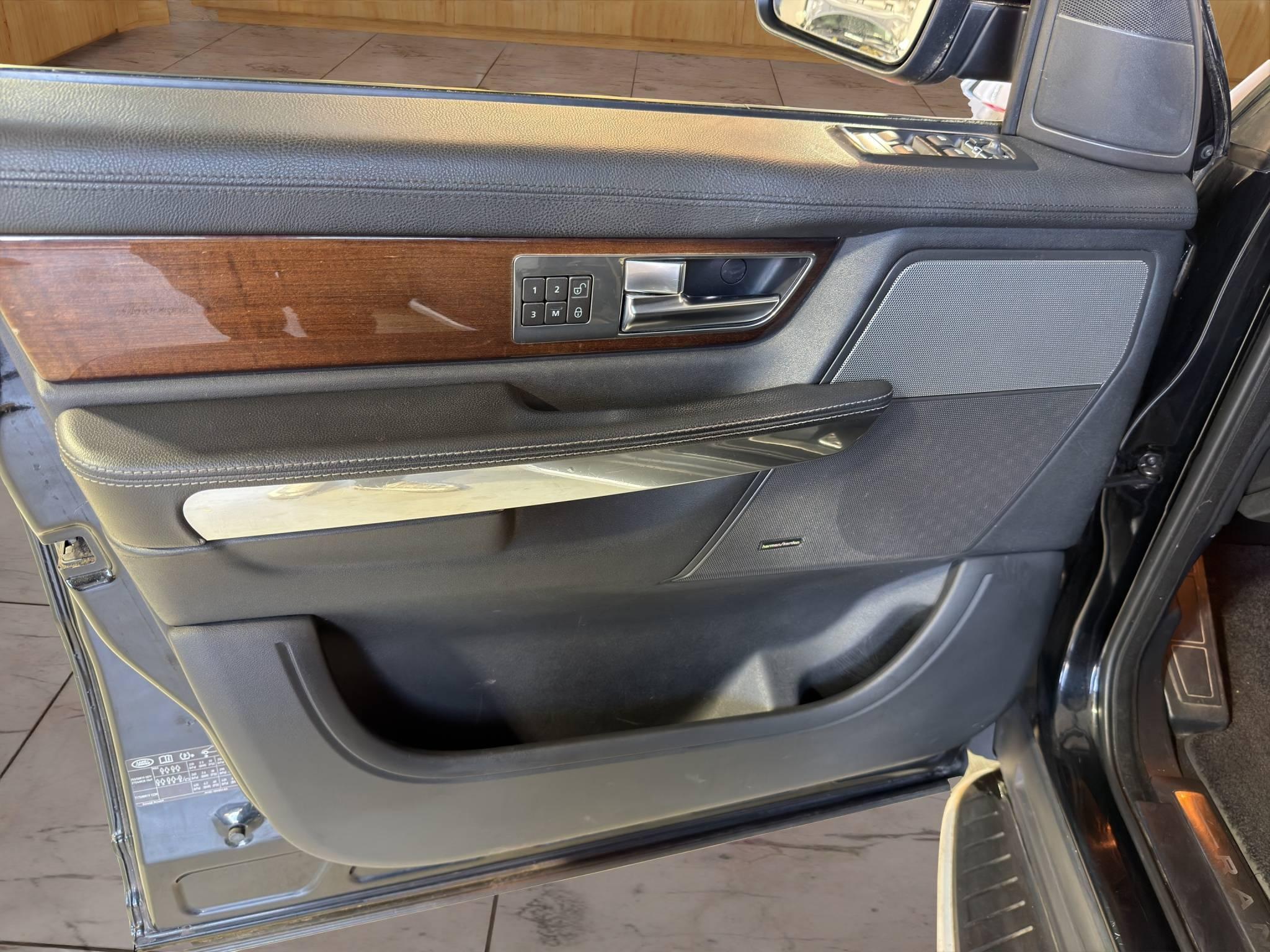 LAND-ROVER RANGE ROVER SPORT