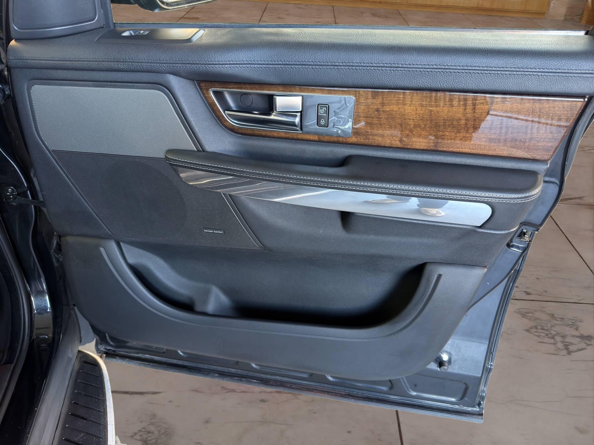 LAND-ROVER RANGE ROVER SPORT