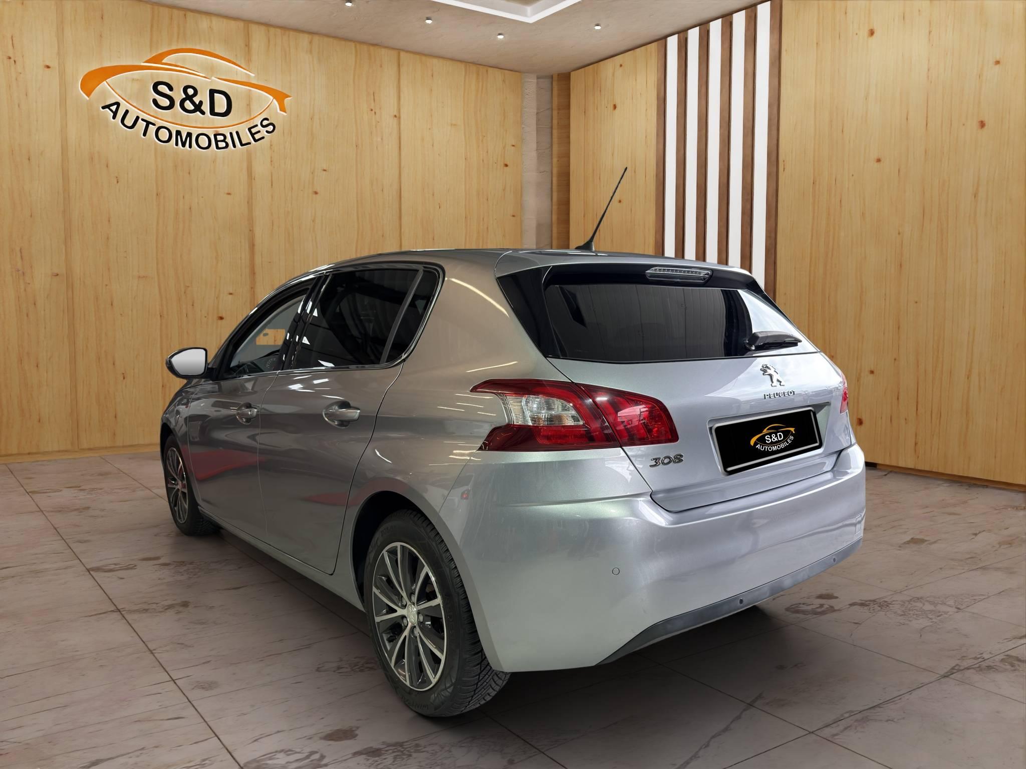 PEUGEOT 308