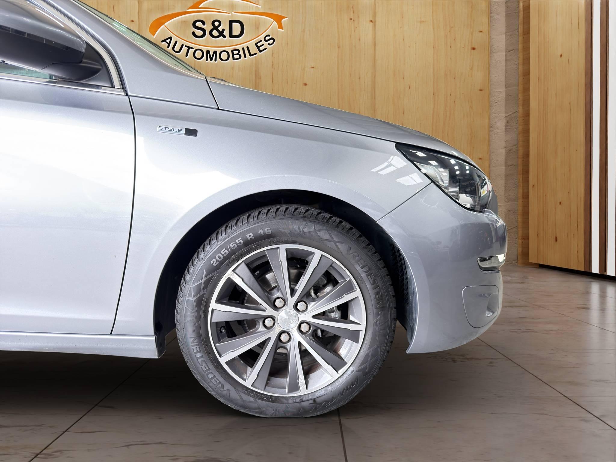 PEUGEOT 308