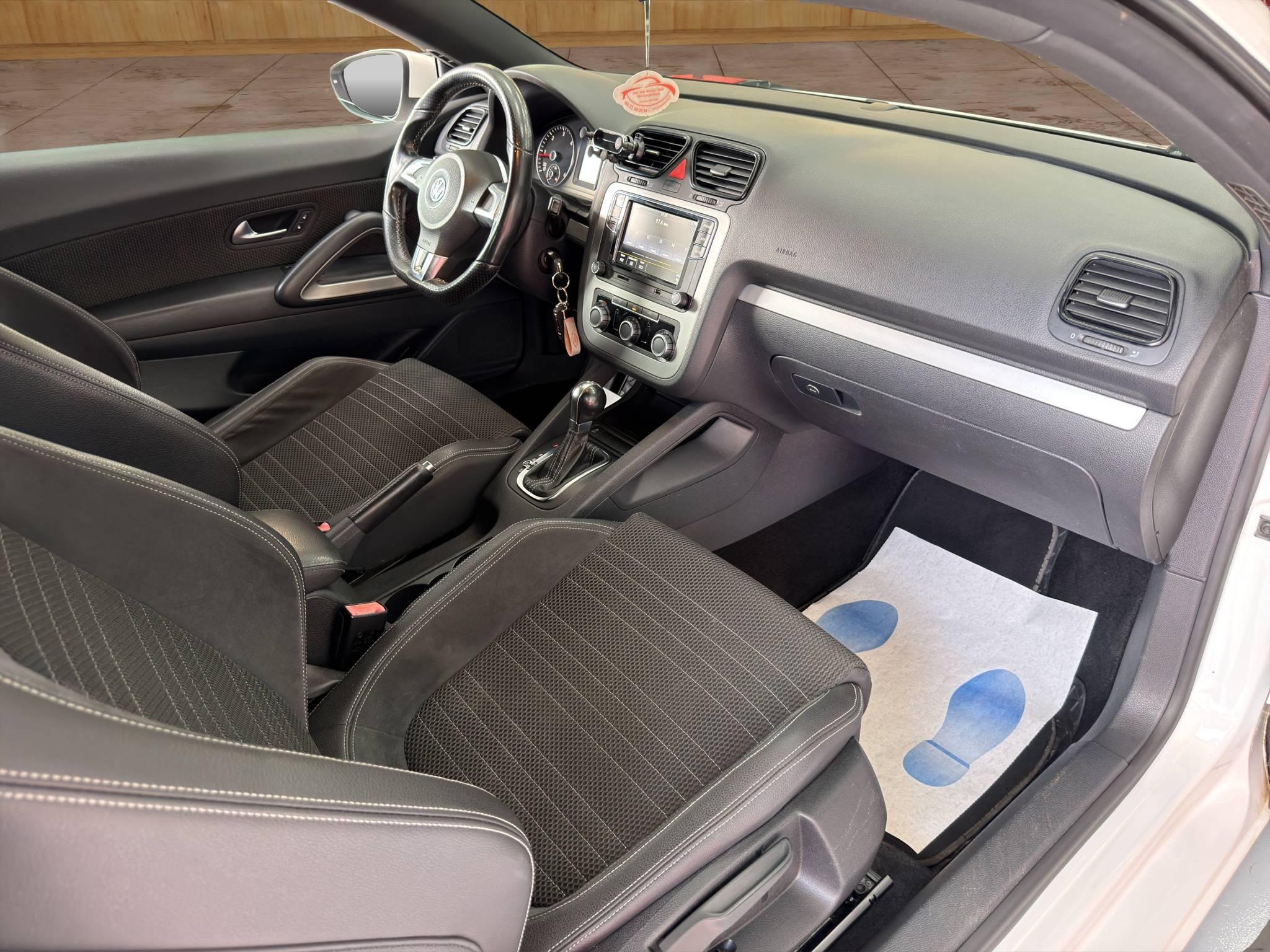 VOLKSWAGEN SCIROCCO