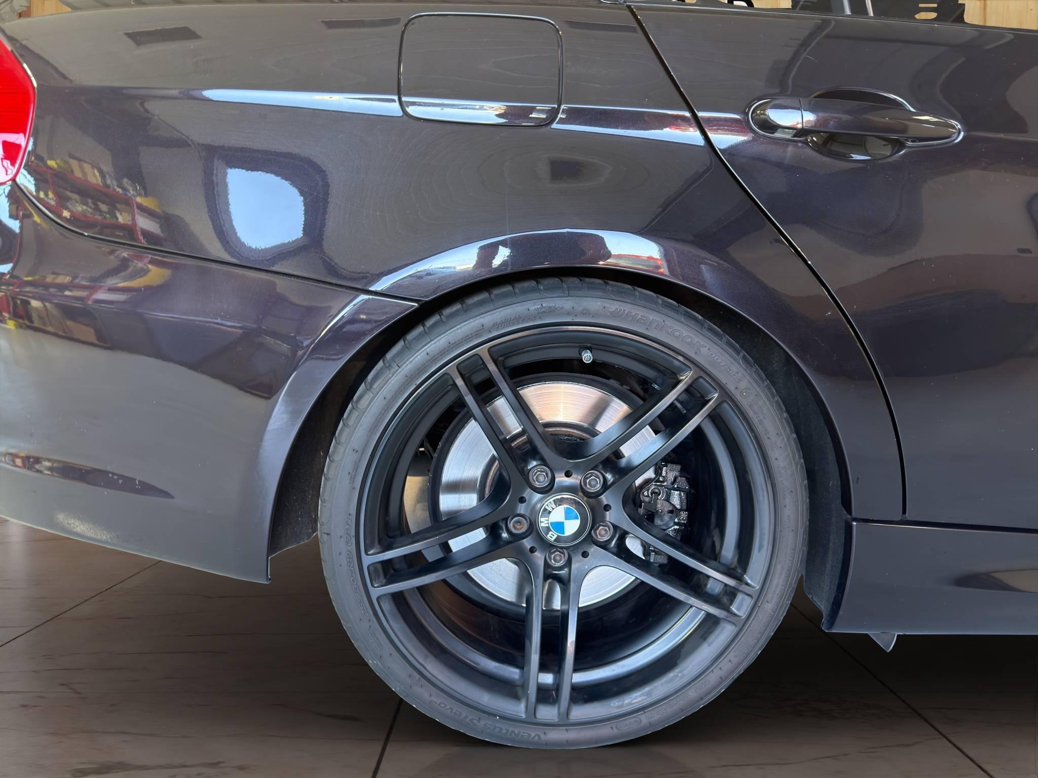 BMW SÉRIE 3